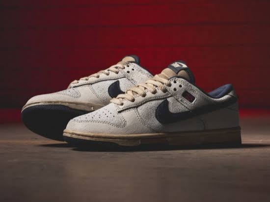 Nike x Stranger Things Dunk Low Phantom and Midnight Navy 착용 스타일