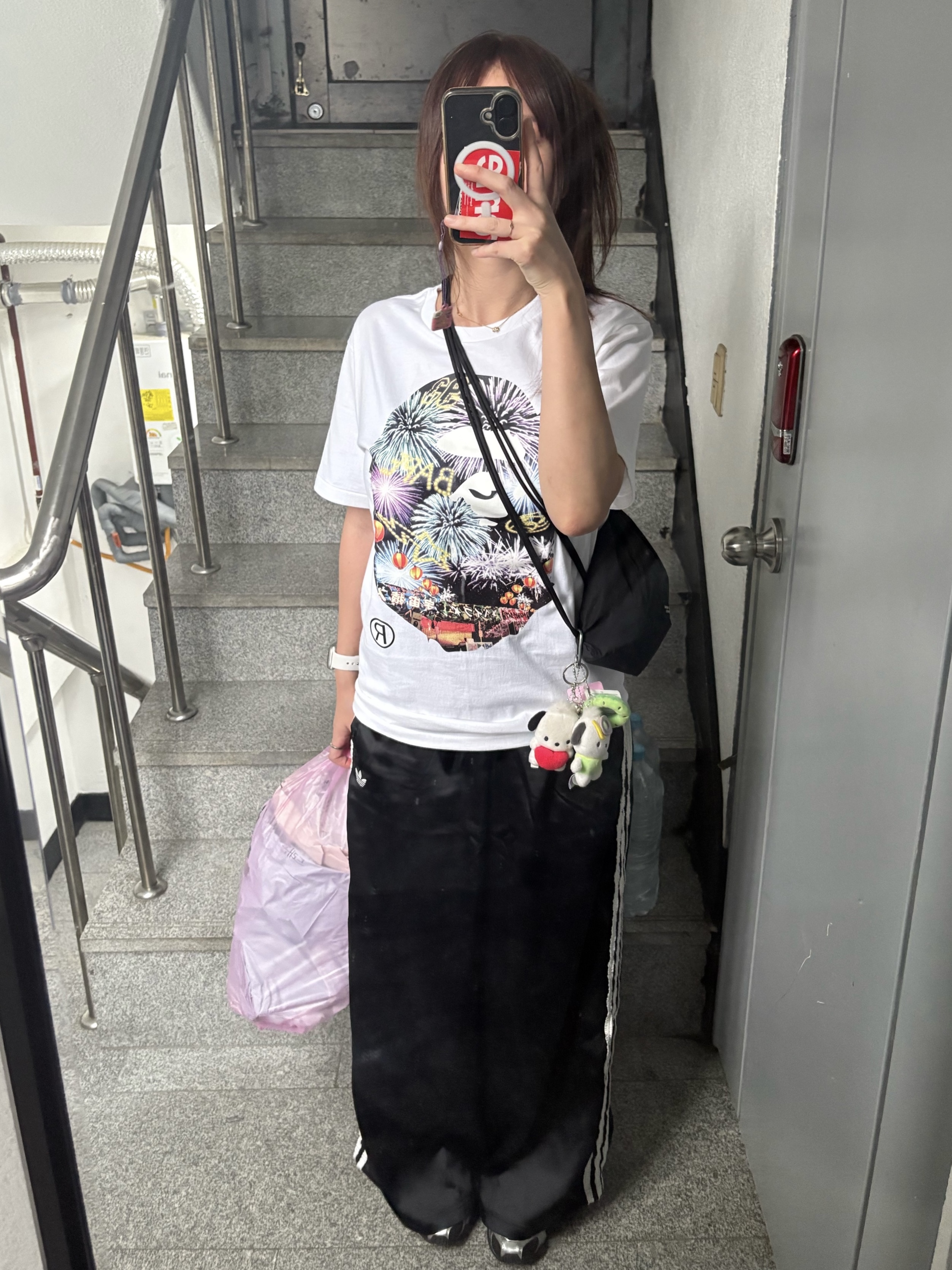 BAPE Firework Ape Head Photo T-Shirt White 착용 스타일