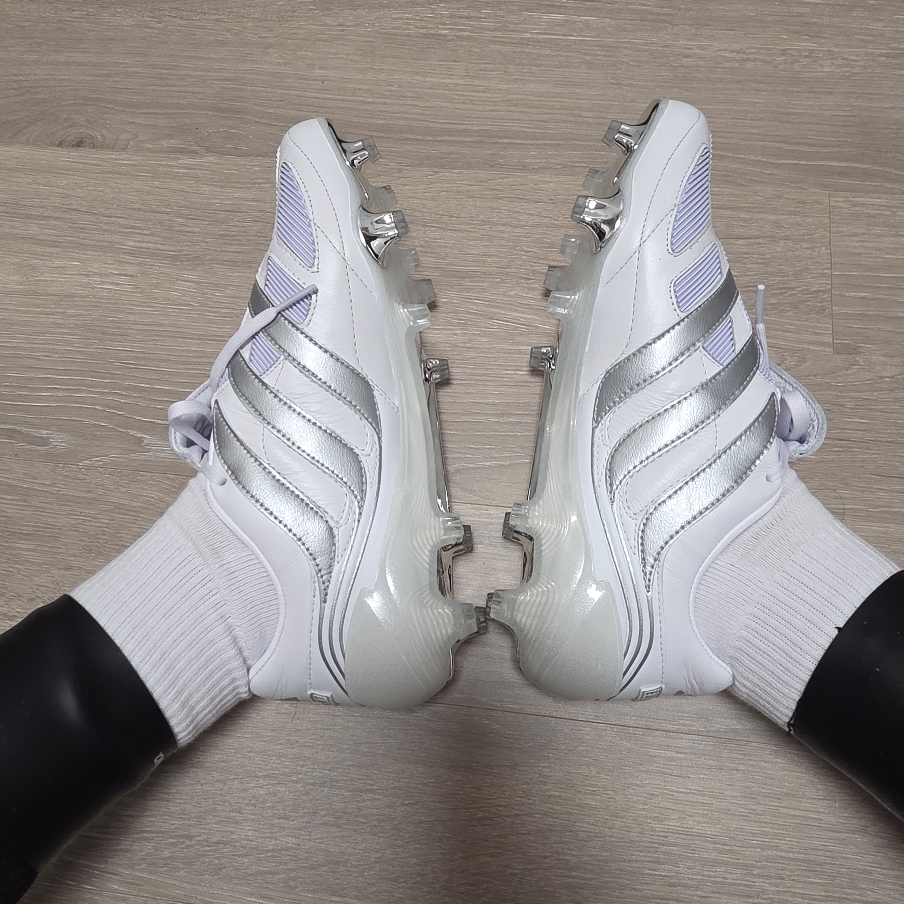 Adidas Predator Precision FG Cloud White Silver Metallic 착용 스타일 - 2