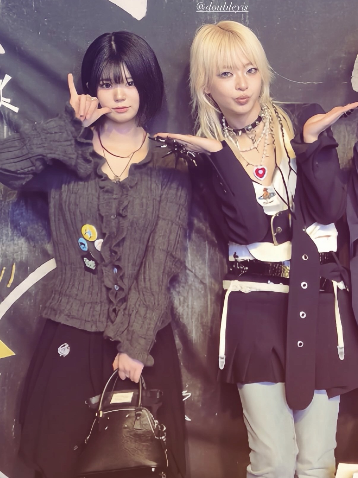 Heaven by Marc Jacobs Friendship Necklace Set Silver Ox (Set of 2), Maison Margiela 5AC Micro Bag Black 착용 스타일