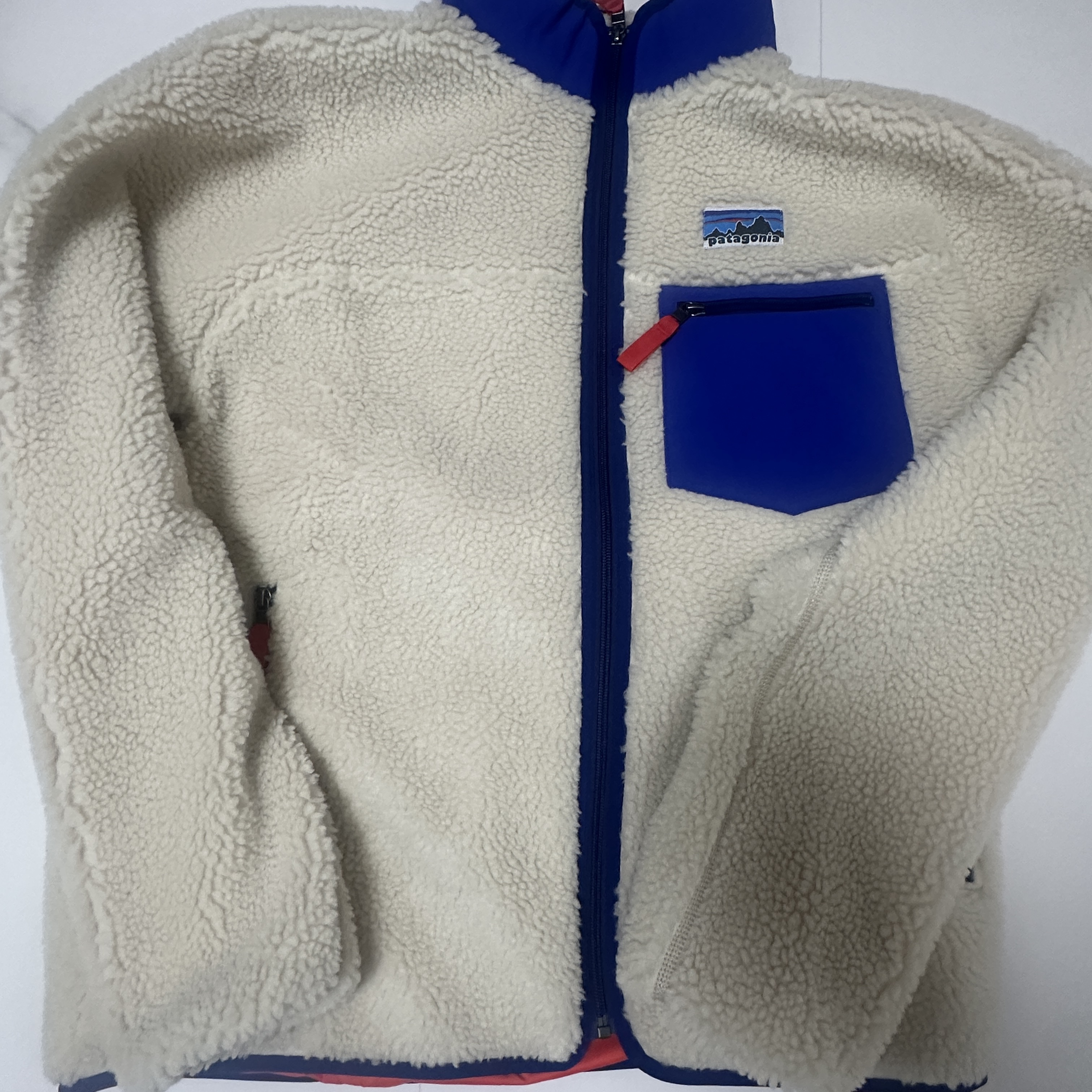 Patagonia Classic Retro-X Fleece Jacket Dark Natural 착용 스타일 - 2