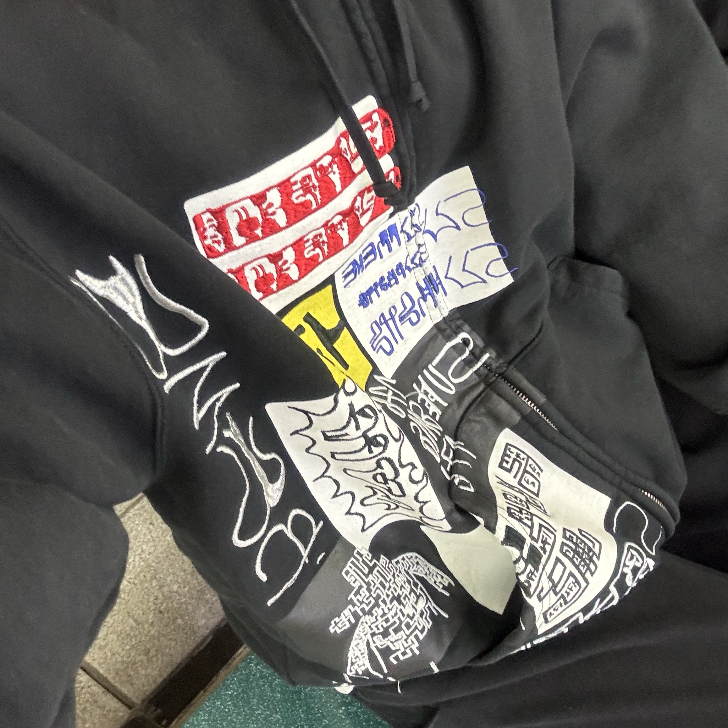 Supreme 176 Zip Up Hooded Sweatshirt Black - 25FW 착용 스타일