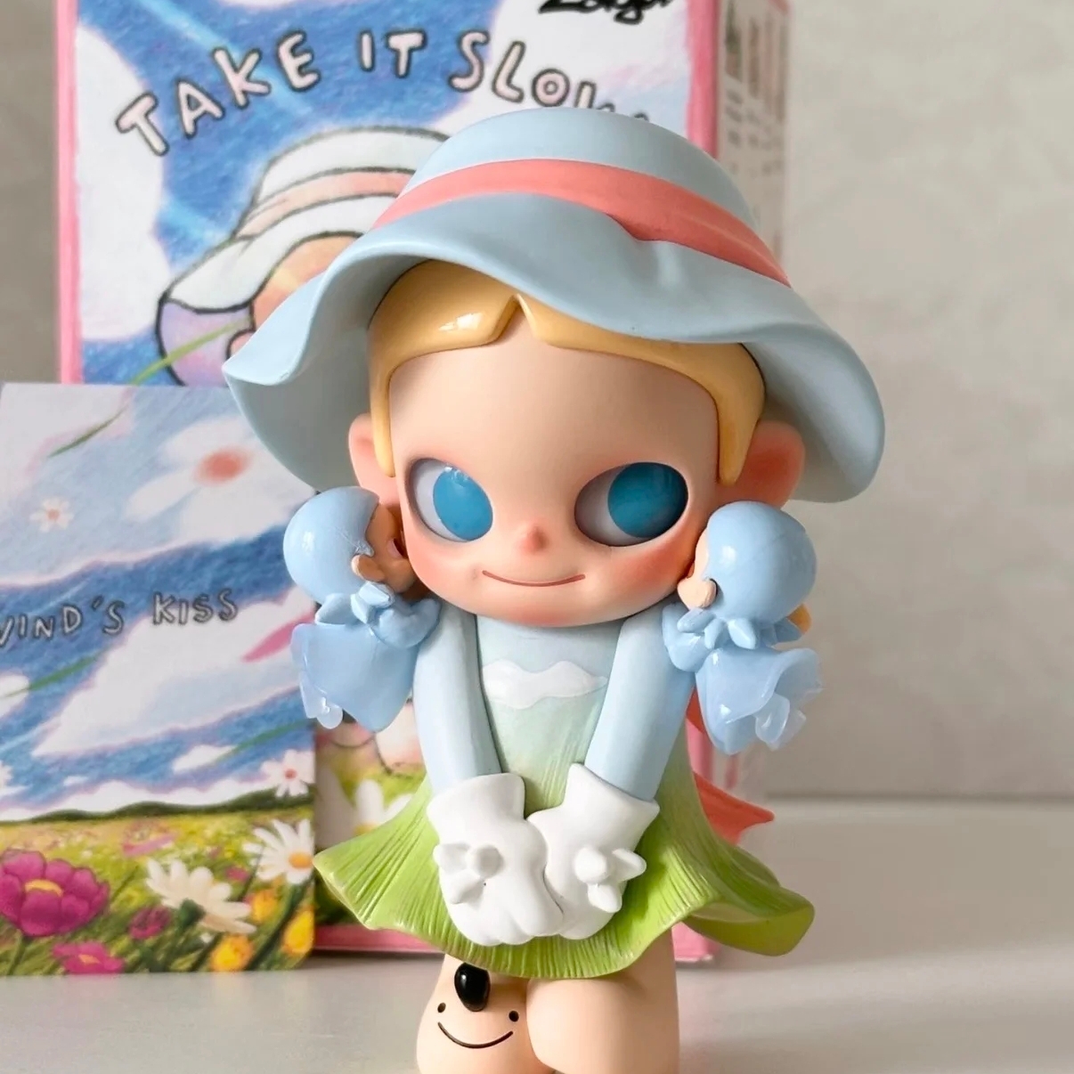 Pop Mart Zsiga Take It Slow Series Figures Wind's Kiss (Opened Case) 착용 스타일 - 6