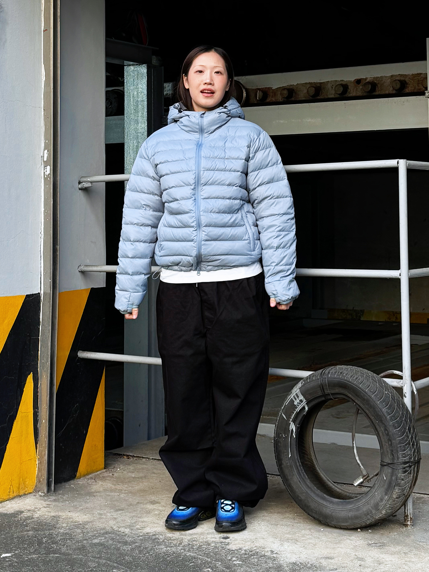 QT8 GARMENTS Duck Down Lightweight Jacket Sky Blue 착용 스타일 - 1