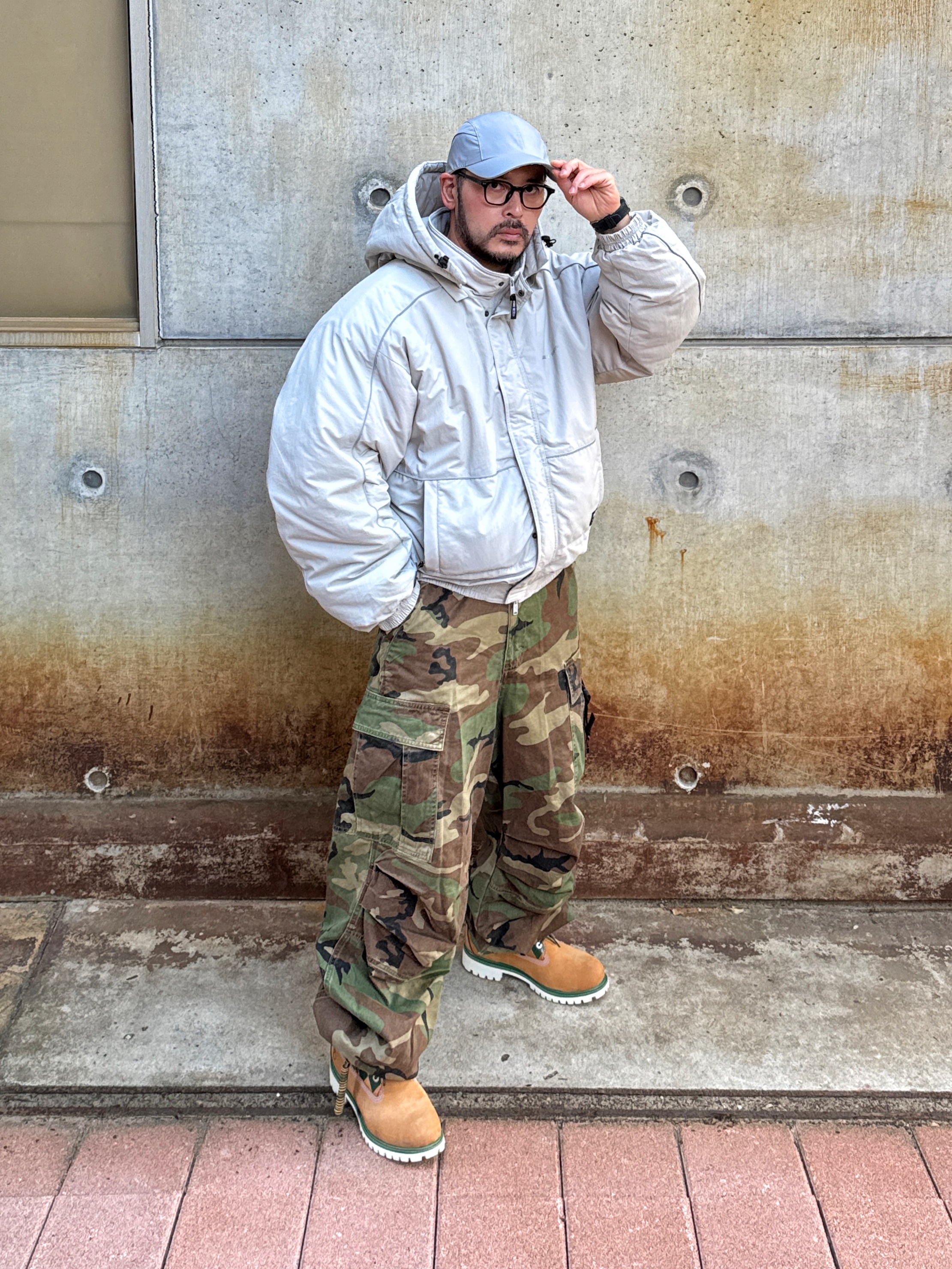 KASINA x Timberland 6 In Premium Vibram GTX Wheat, Millo Archive Headpiece Nylon Cap Gray 착용 스타일 - 2