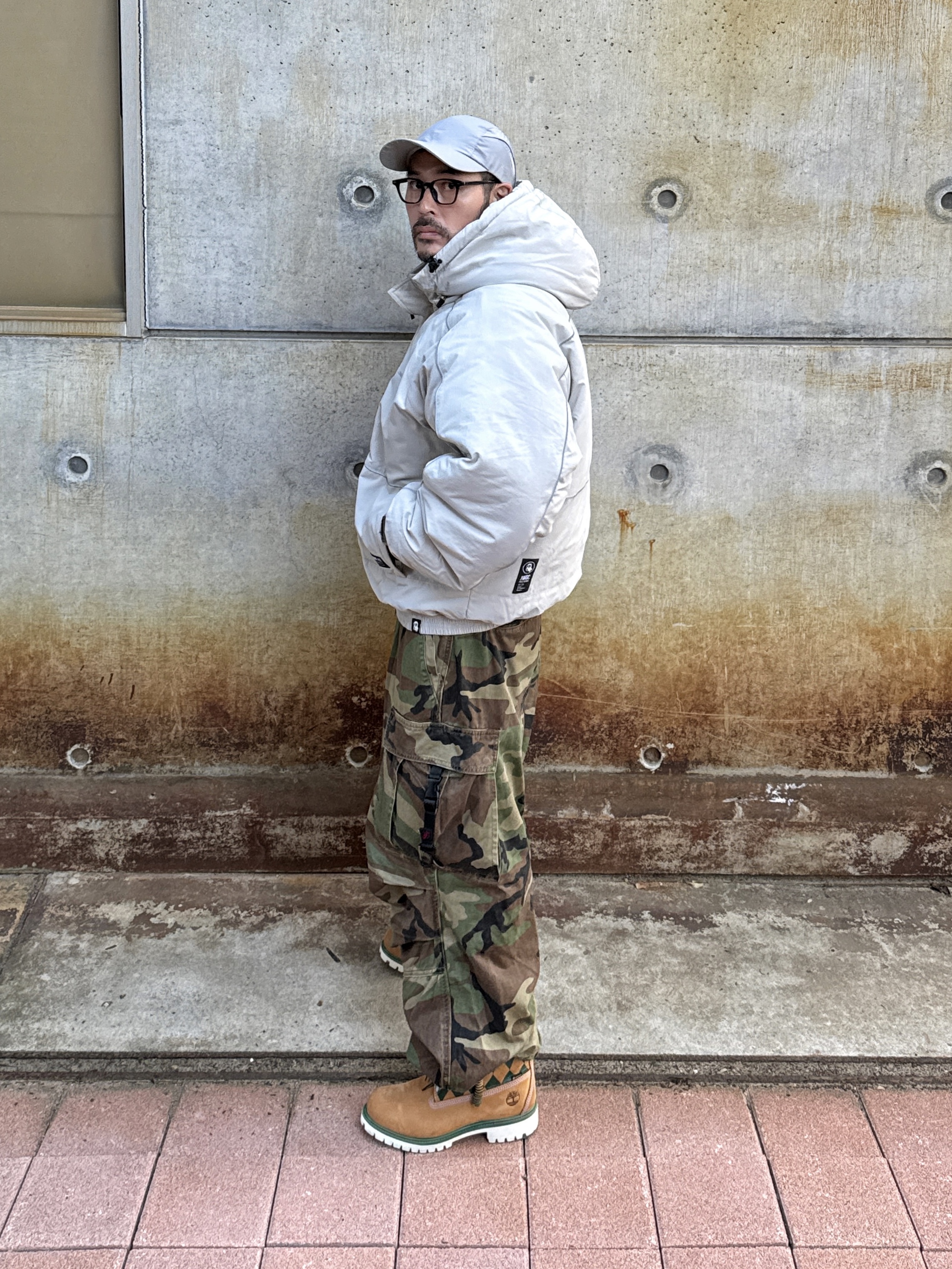 KASINA x Timberland 6 In Premium Vibram GTX Wheat, Millo Archive Headpiece Nylon Cap Gray 착용 스타일 - 6
