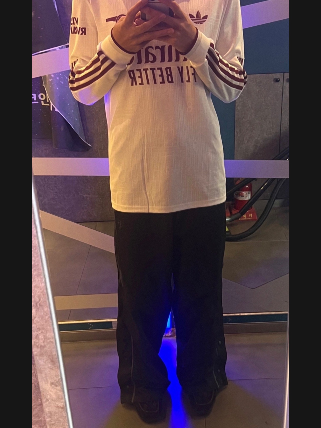 Polyteru 1011 Nylon Track Pants Triple Black, Adidas Arsenal 2025/26 Long Sleeve Third Authentic Jersey Cloud White Team Coll Burgundy 2 - US Sizing (Non Marking Ver.) 착용 스타일