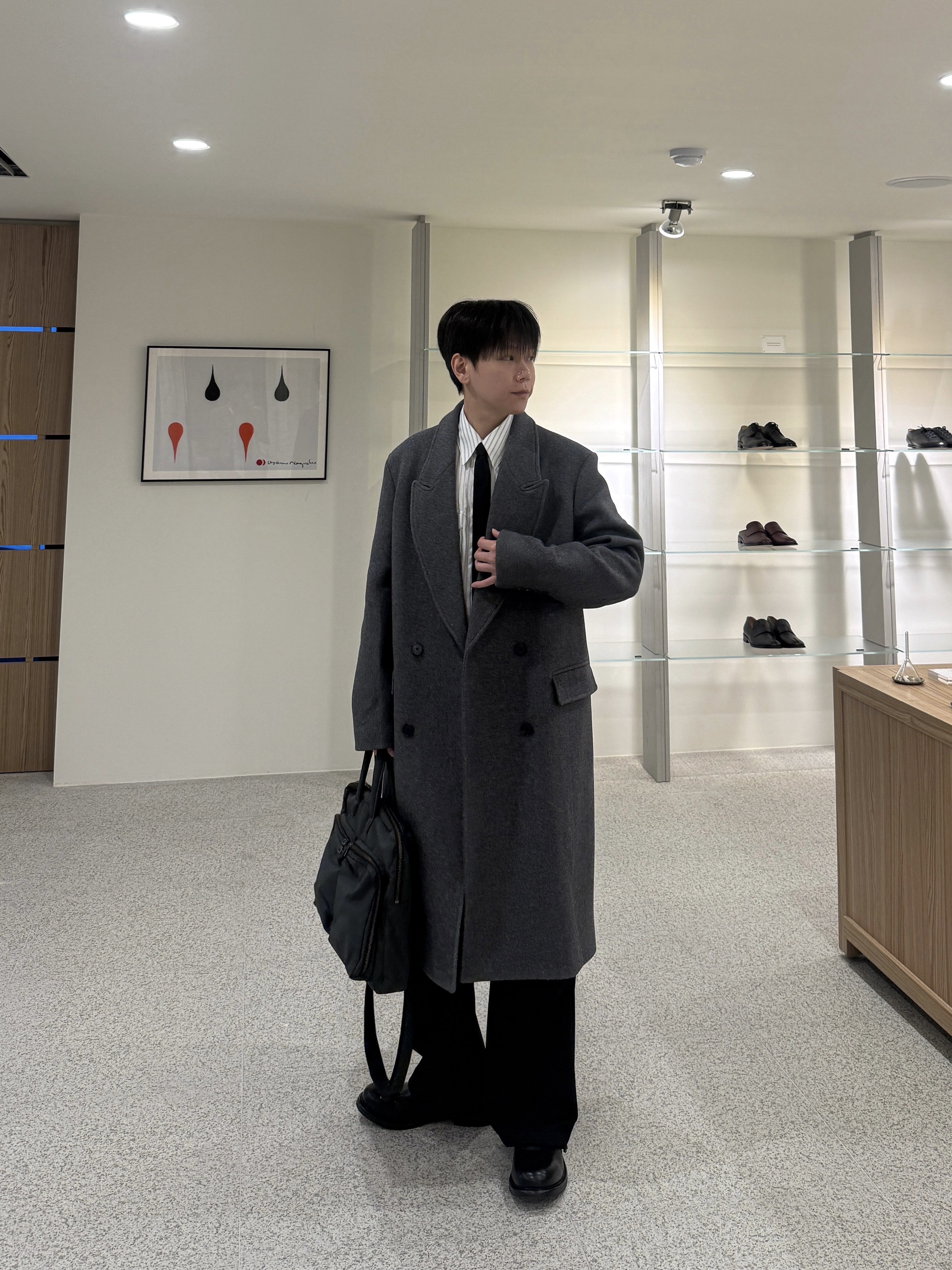 Waviness Horizon Stripe Shirts Blue Stripe, Waviness Atrium Wool Slim Tie Navy Dot 착용 스타일