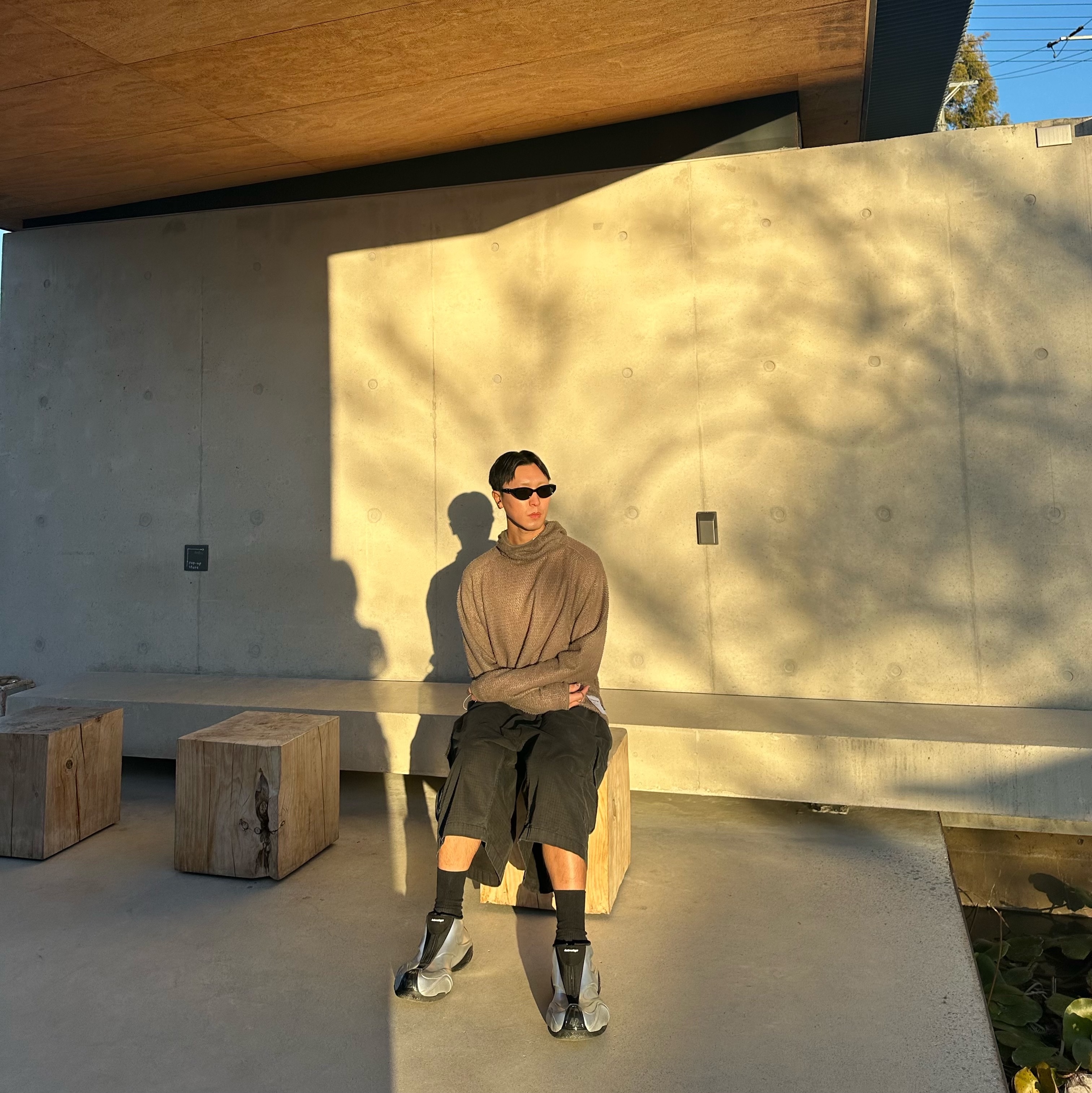 Satisfy Fuzzfleece AD Light Hoodie Falcon, Balenciaga Basketball Sneakers Silver Black 착용 스타일 - 2