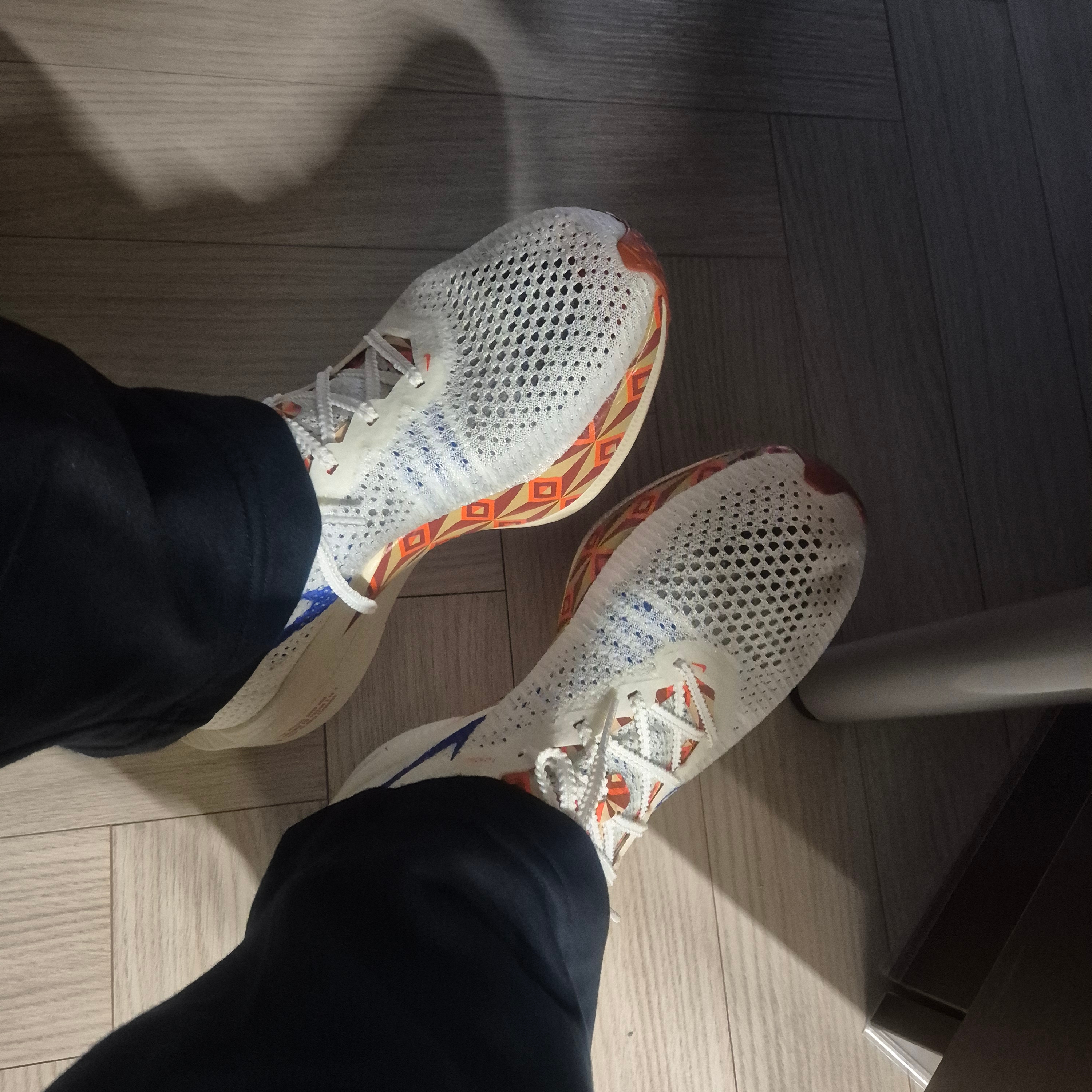Nike ZoomX Vaporfly Next% 3 PRM Sail Hyper Royal 착용 스타일 - 3