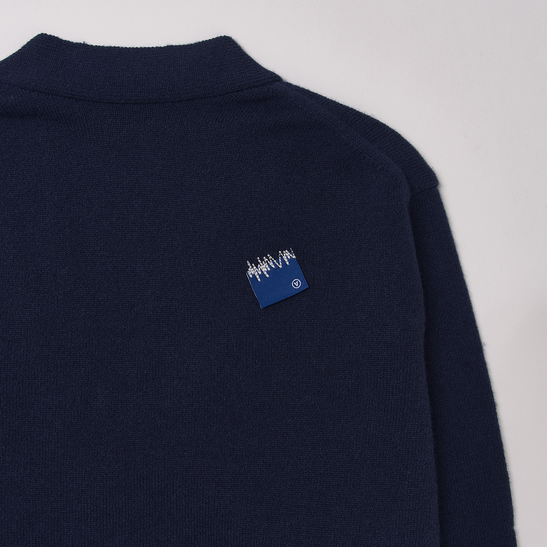 아더에러 시그니피컨트 TRS 태그 가디건 01 네이비 크롭 버전(Ader Error Sig; TRS Tag Cardigan 01 Navy Crop Ver.) - 4