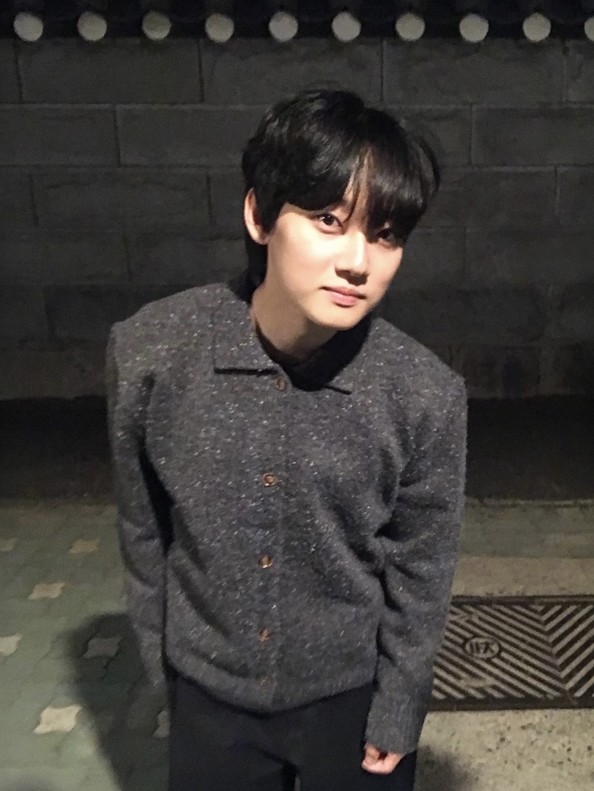 noun Nep Yarn Collar Cardigan Charcoal, noun Washed Cargo Pants Black 착용 스타일 - 5