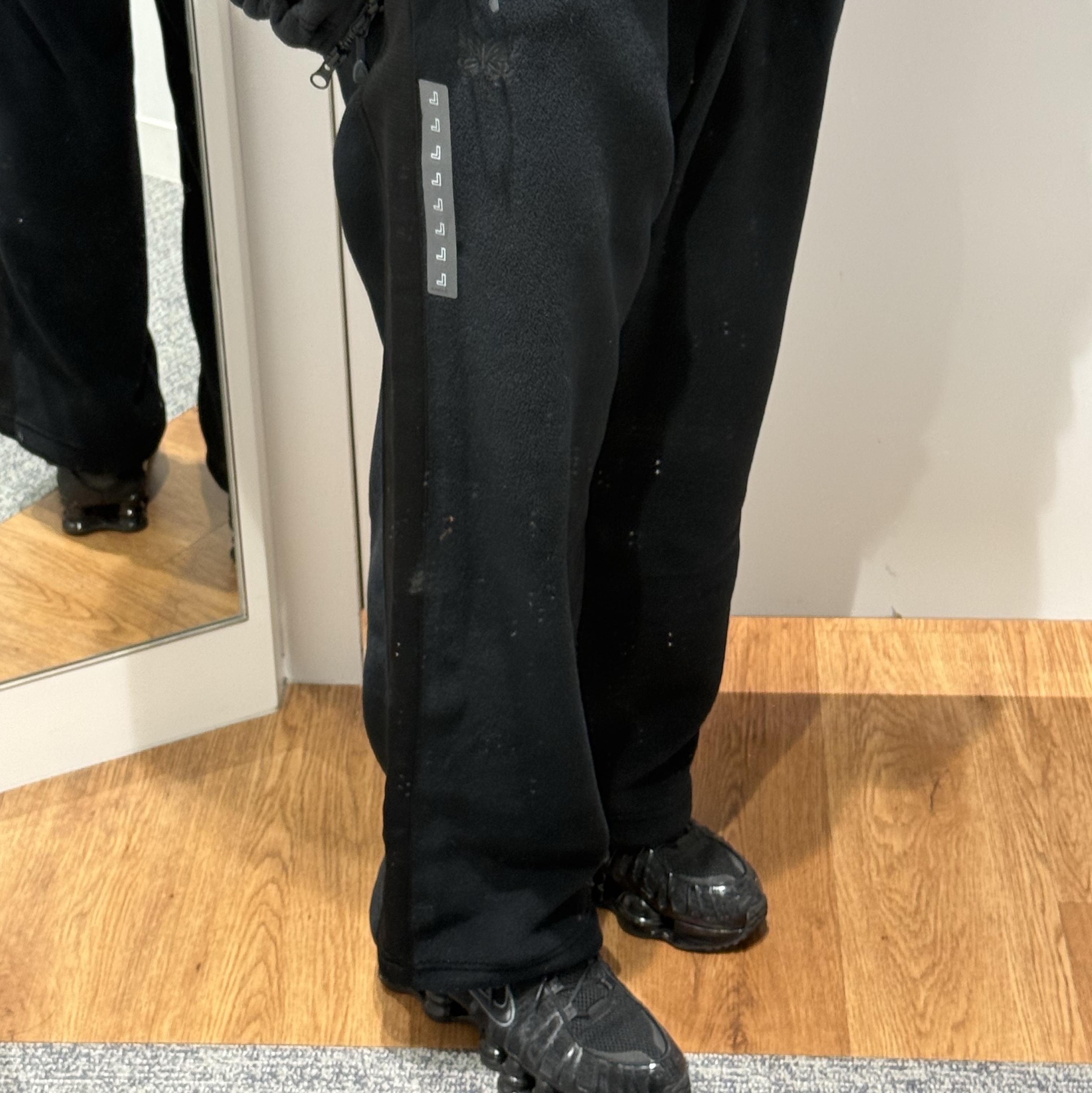 Nike Shox TL Black Metallic Hematite, Uniqlo x Needles Fleece Wide Pants Black - KR 착용 스타일
