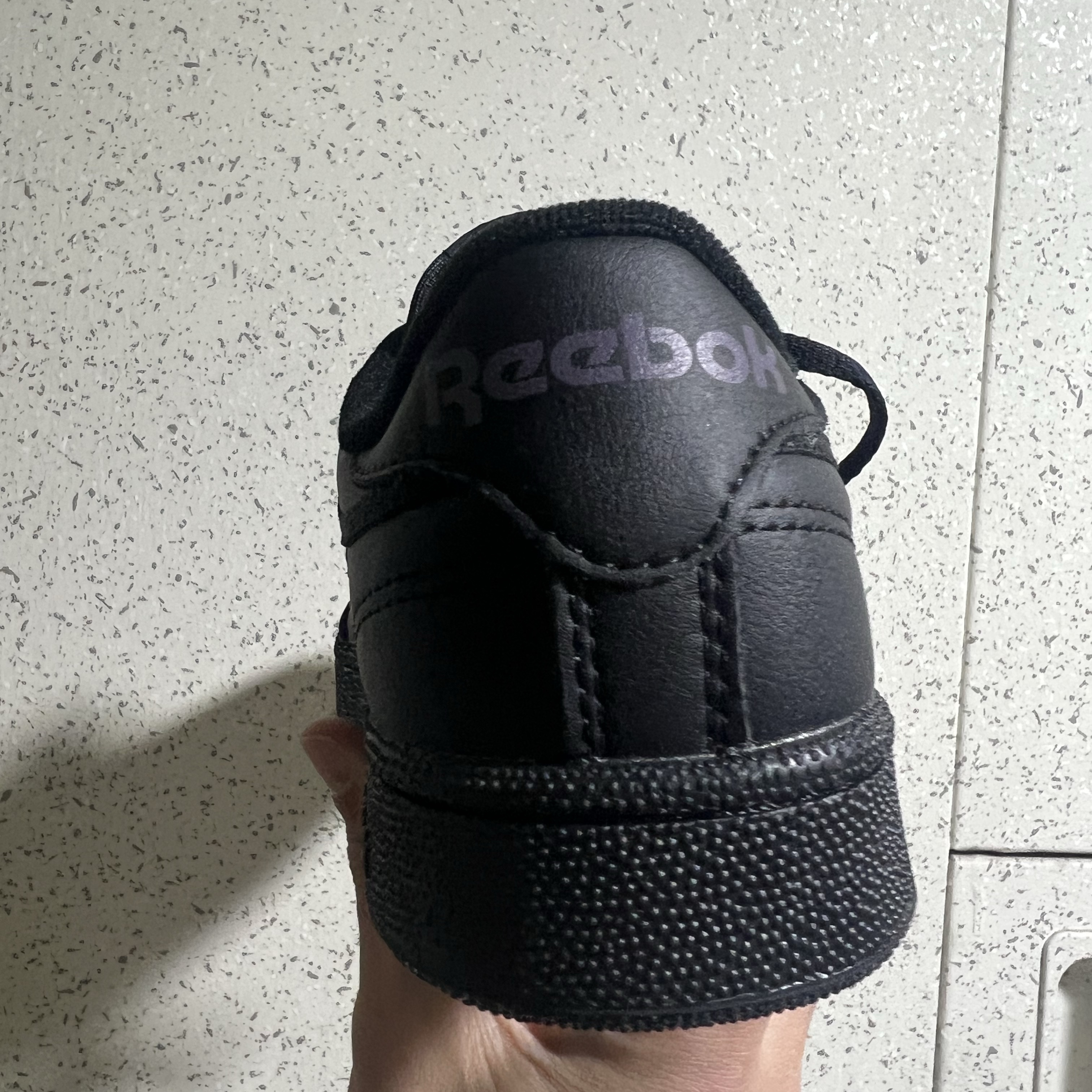 Reebok Club C 85 Black 착용 스타일 - 2