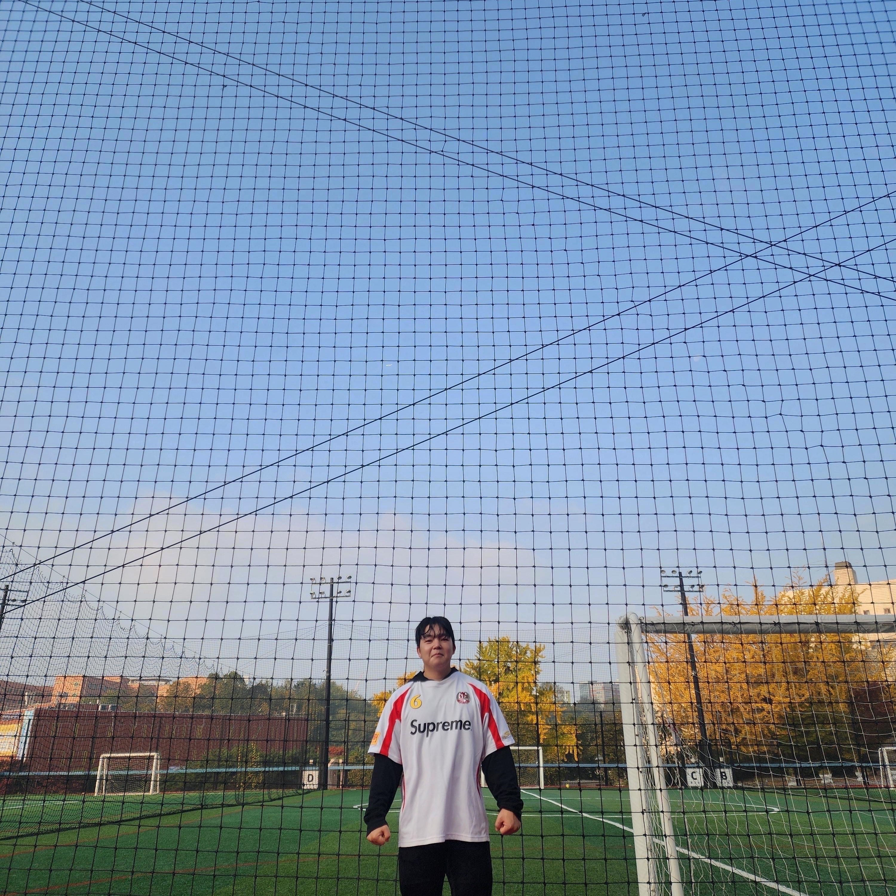 Supreme Hooded Soccer Jersey White - 23FW 착용 스타일