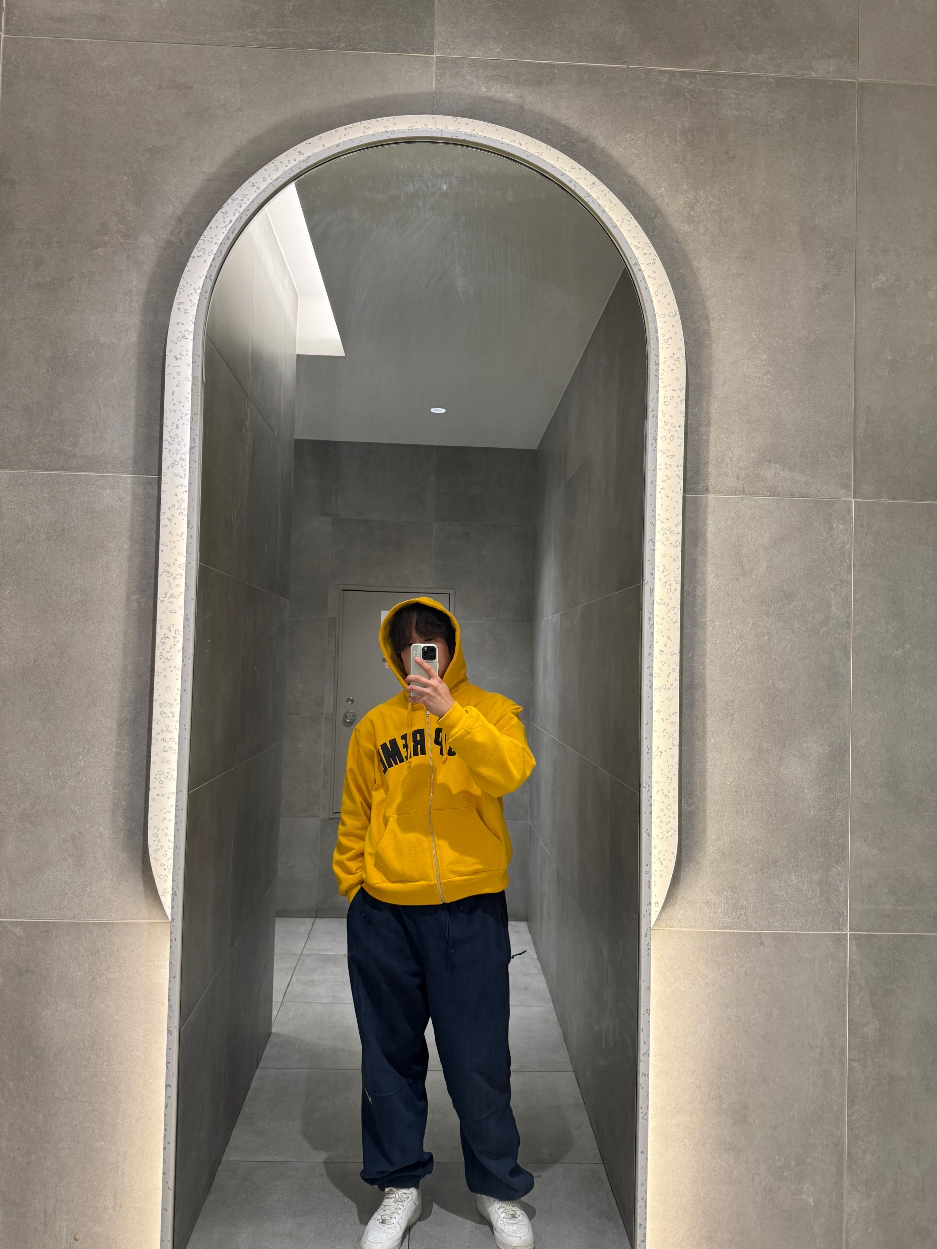 Supreme Arc Thermal Lined Zip Up Hooded Sweatshirt Bright Gold - 25FW, Supreme Polartec Pants Navy - 23FW 착용 스타일