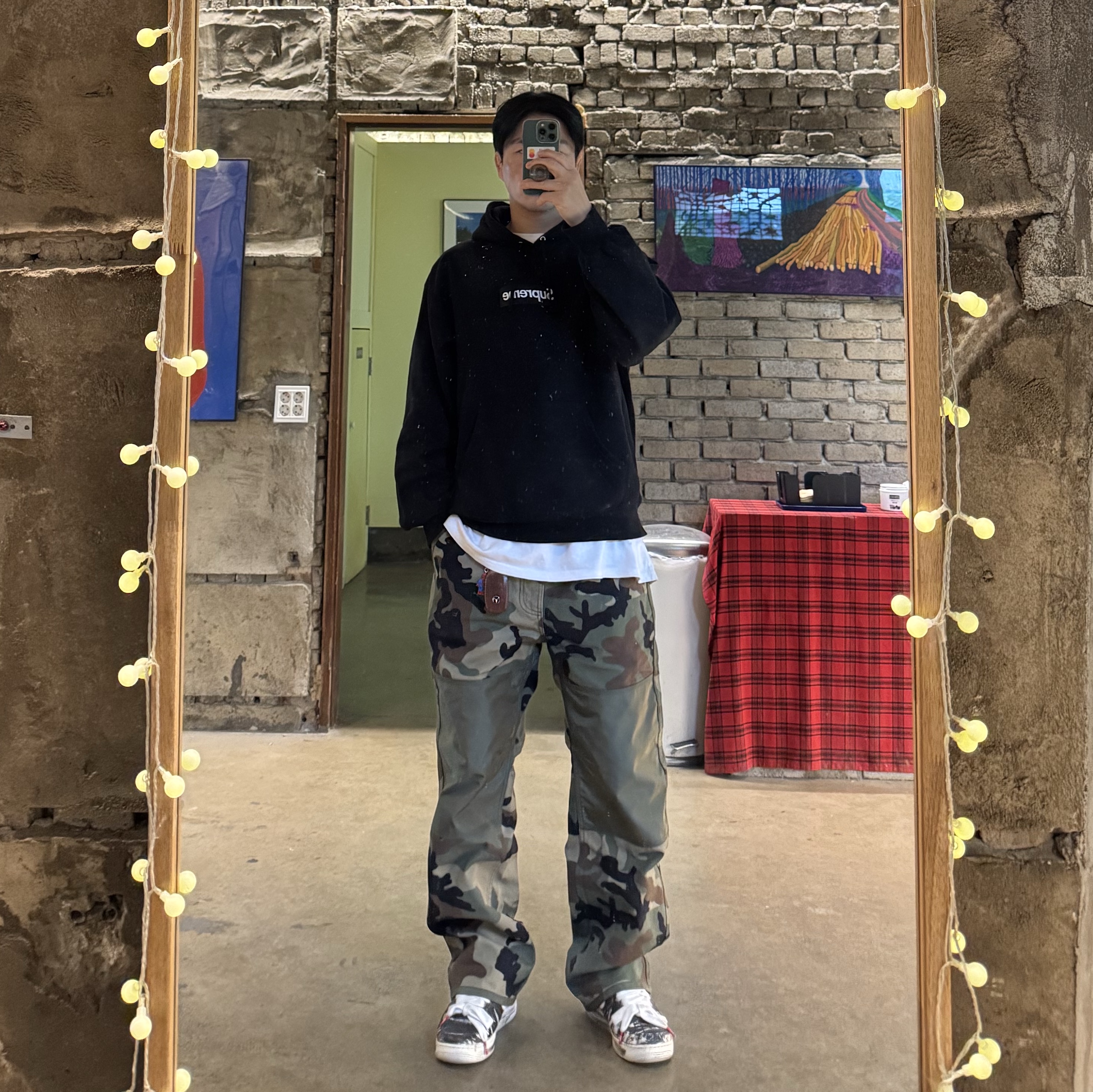 Stussy Utility Pants Woodland Camo, Supreme Box Logo Hooded Sweatshirt Black - 24FW 착용 스타일