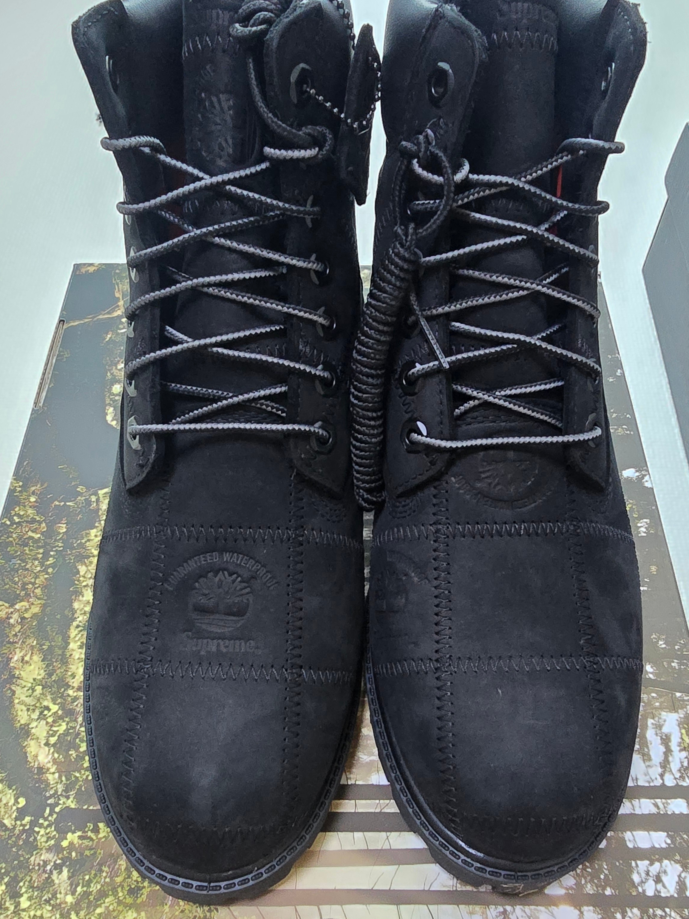 Timberland x Supreme Patchwork 6 Inch Premium Waterproof Boot Black - 25FW - Medium 착용 스타일