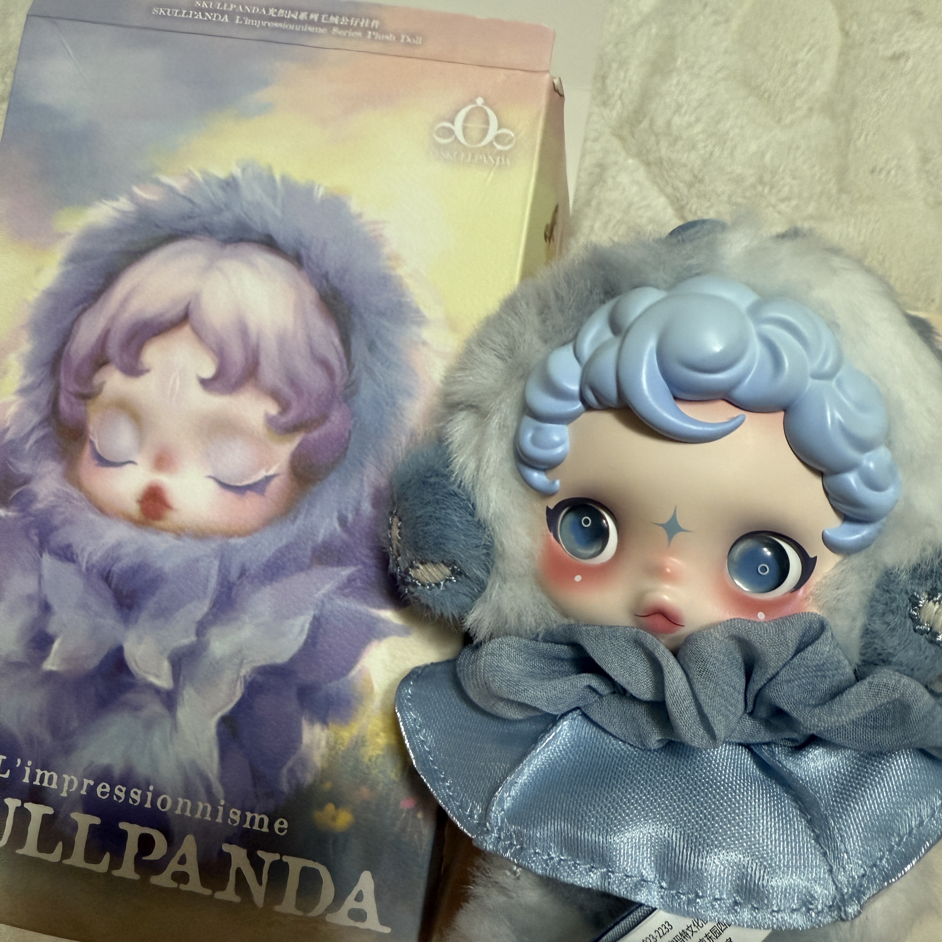 Pop Mart Skullpanda L’Impressionnisme Series Plush Doll Dew (Opened Case) 착용 스타일
