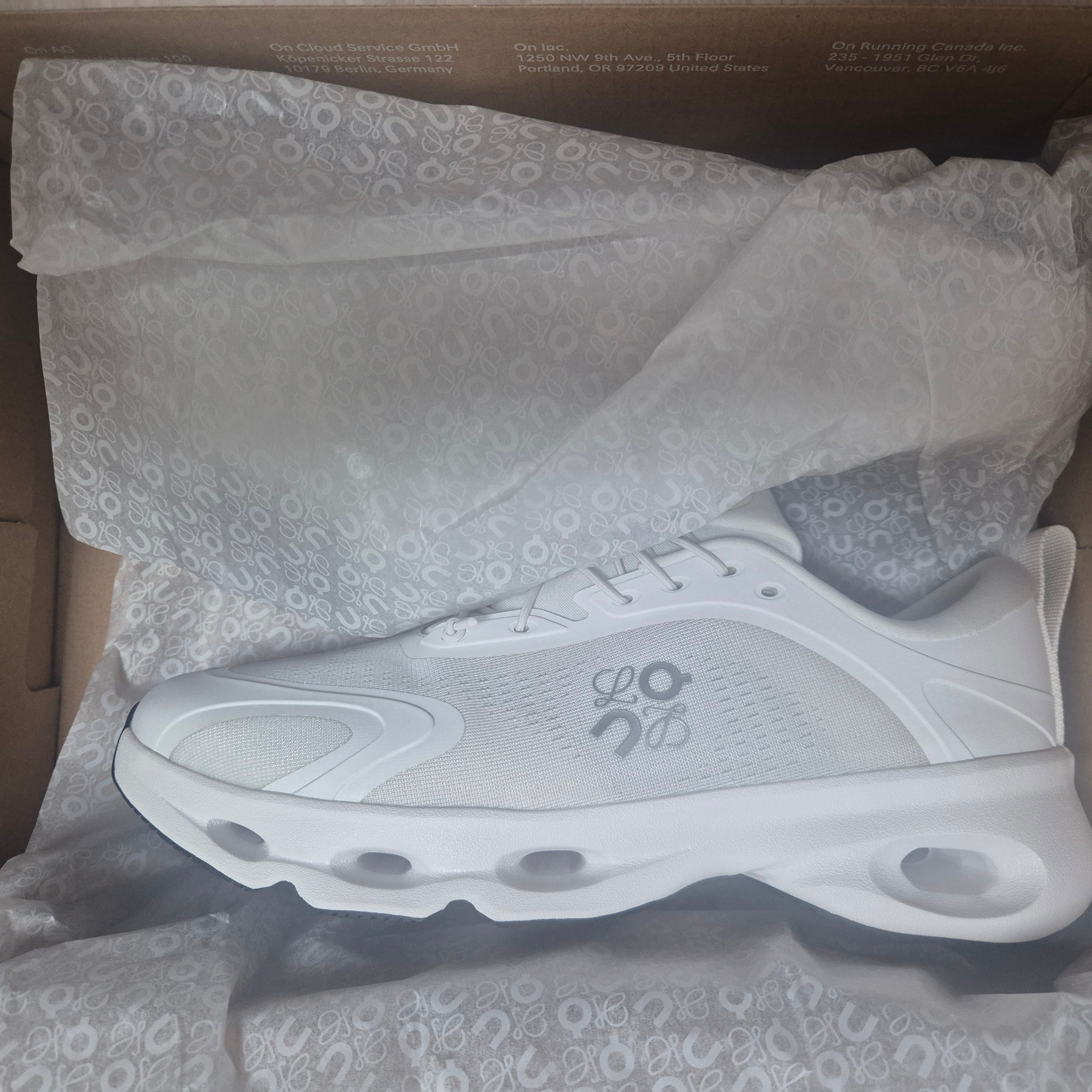 Loewe x On Running Cloudsolo Sneakers White Light Grey, Loewe x On Running Cloudsolo Sneakers Black 착용 스타일 - 1