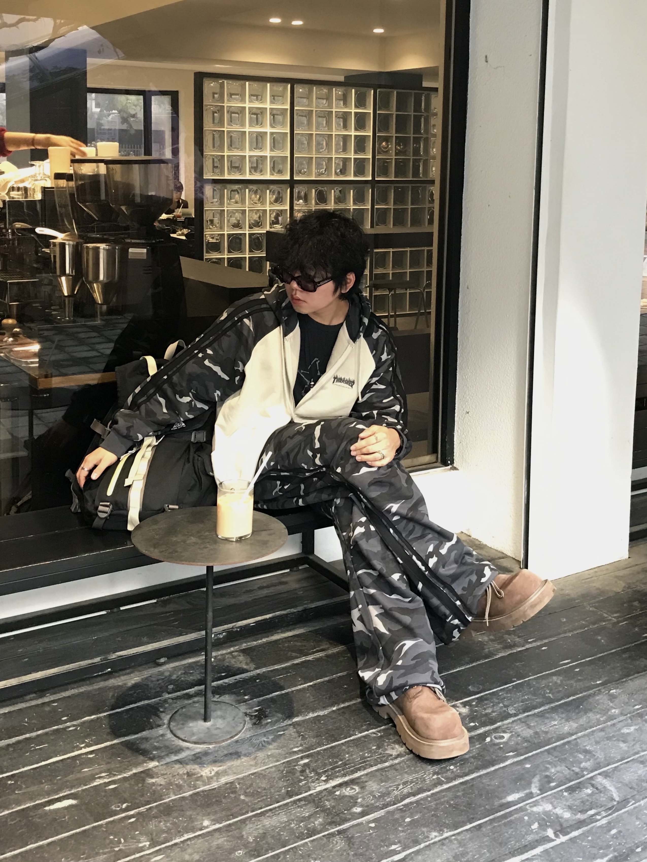 THRASHER Flame Washed Track Pants Camo, THRASHER Flame Washed Track Hooded Zip-Up Camo 착용 스타일 - 6