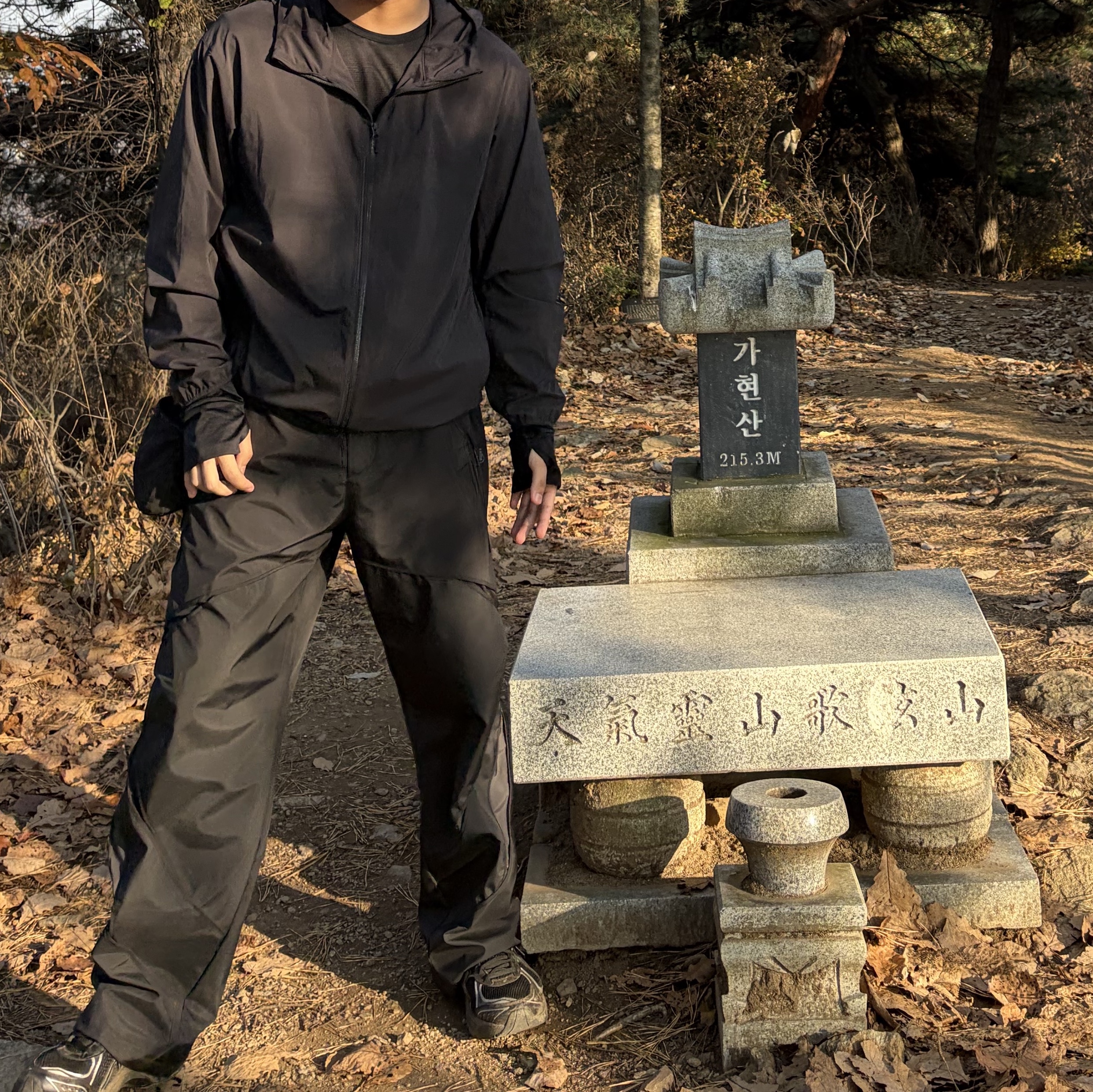 Sansan Gear Varied Cross Bag Black - 25SS, Sansan Gear C-C Pants Black - 23FW 착용 스타일 - 2