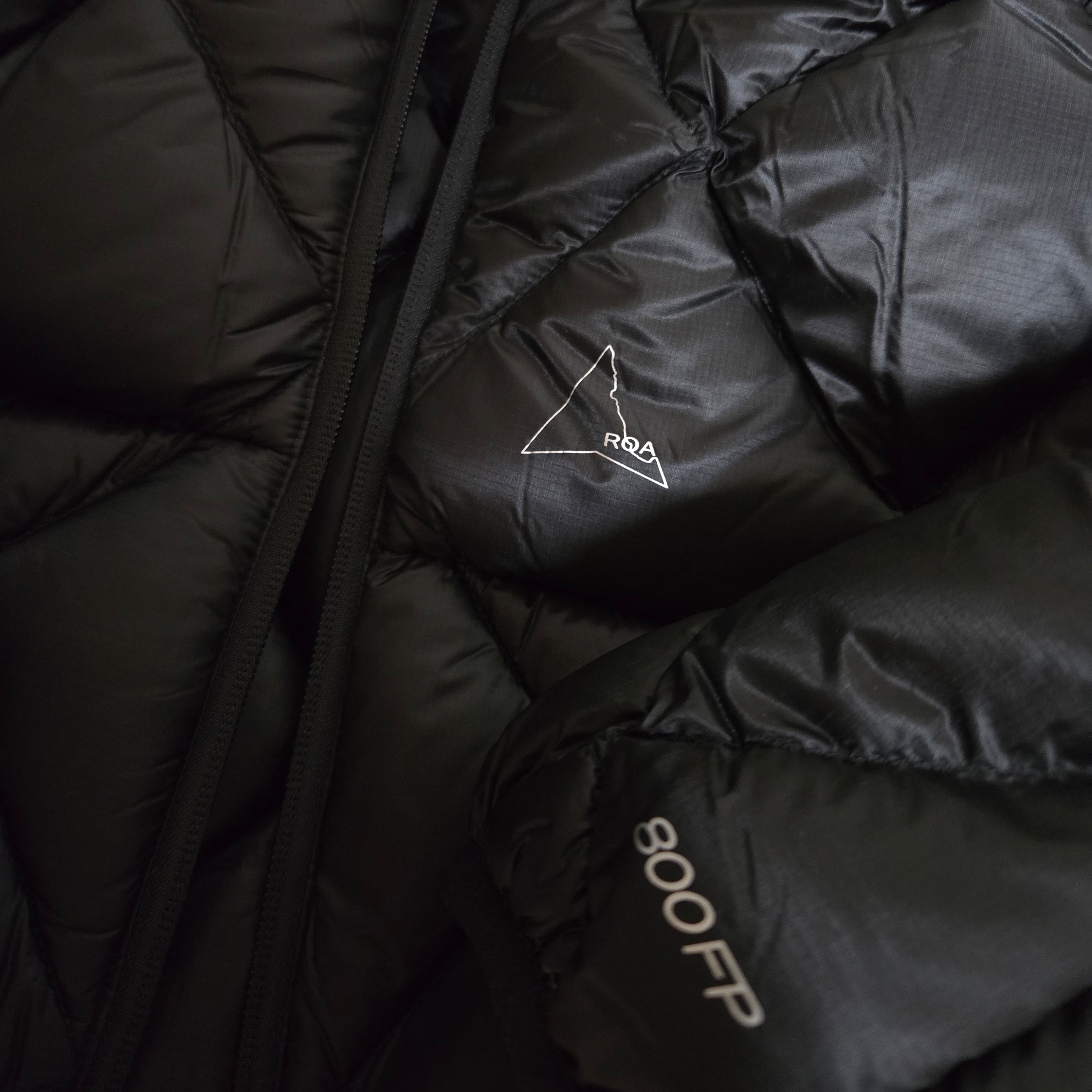 ROA Nuna 800 Fill Power Hooded Down Jacket Black - 25FW 착용 스타일