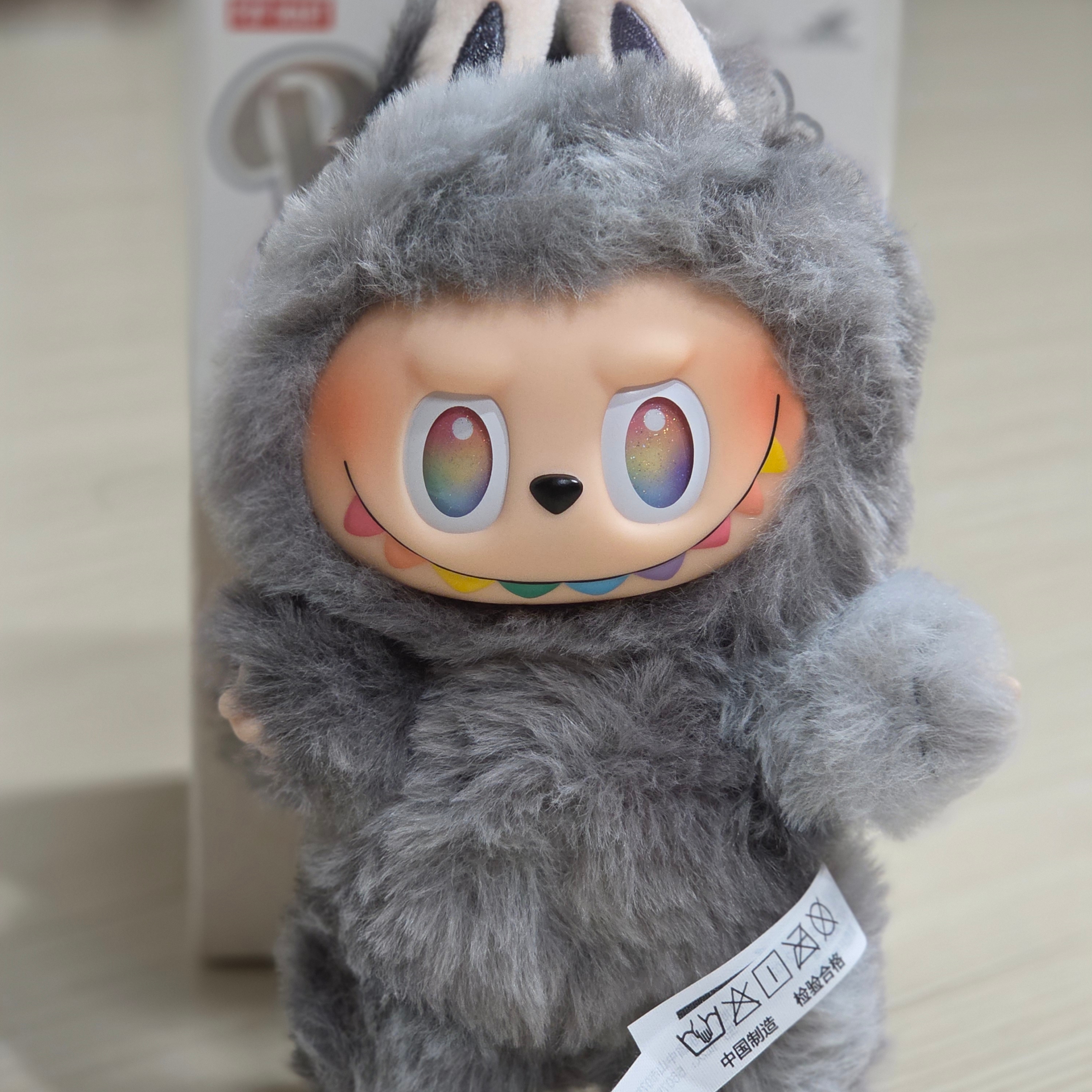Pop Mart Labubu The Monsters Highlight Series ID Keyring (Opened Case) 착용 스타일 - 3