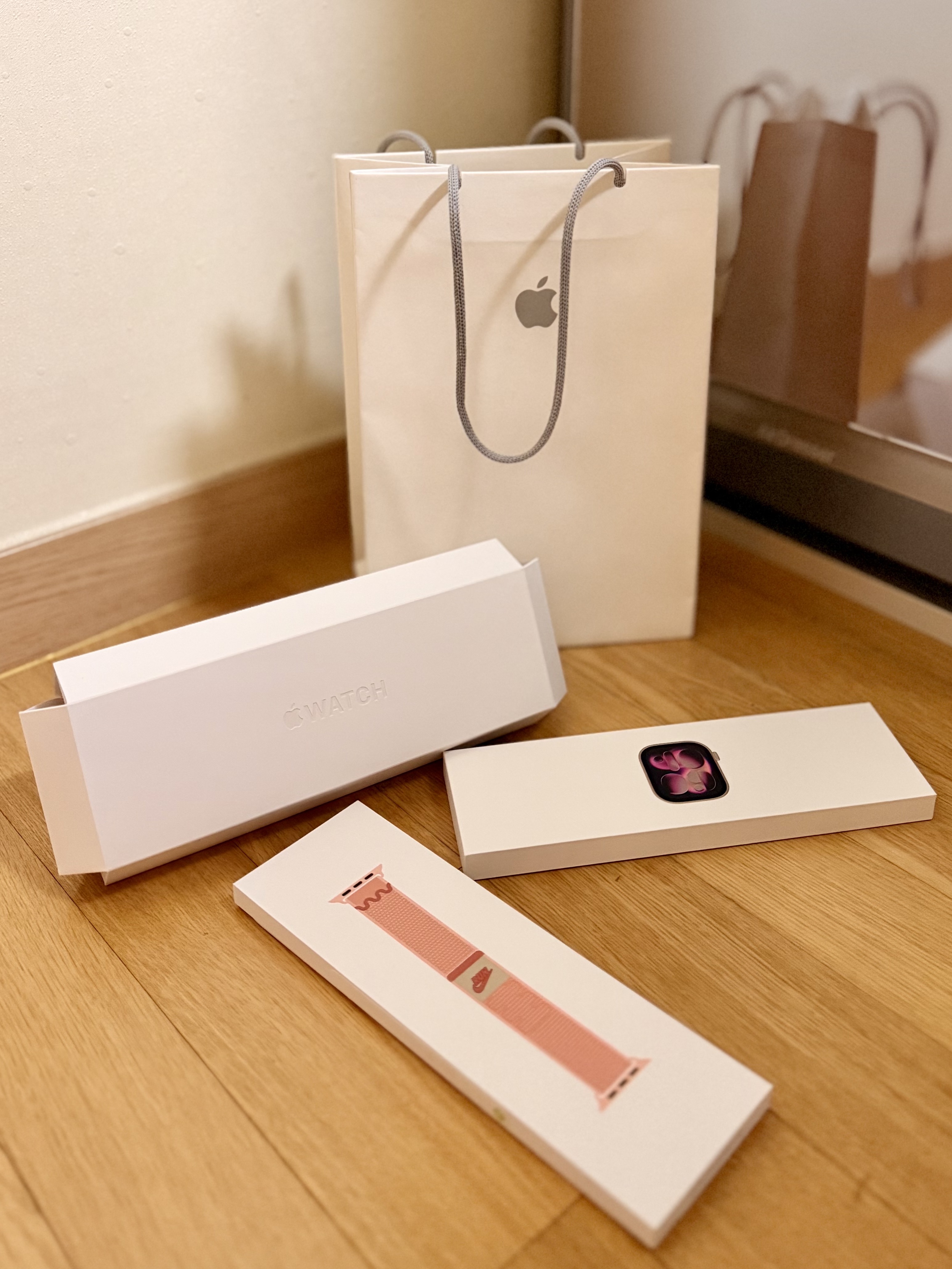 Apple Watch Series 11 42mm GPS Rose Gold Aluminum Case with Sport Band S/M Light Blush (Korean Ver.) 착용 스타일