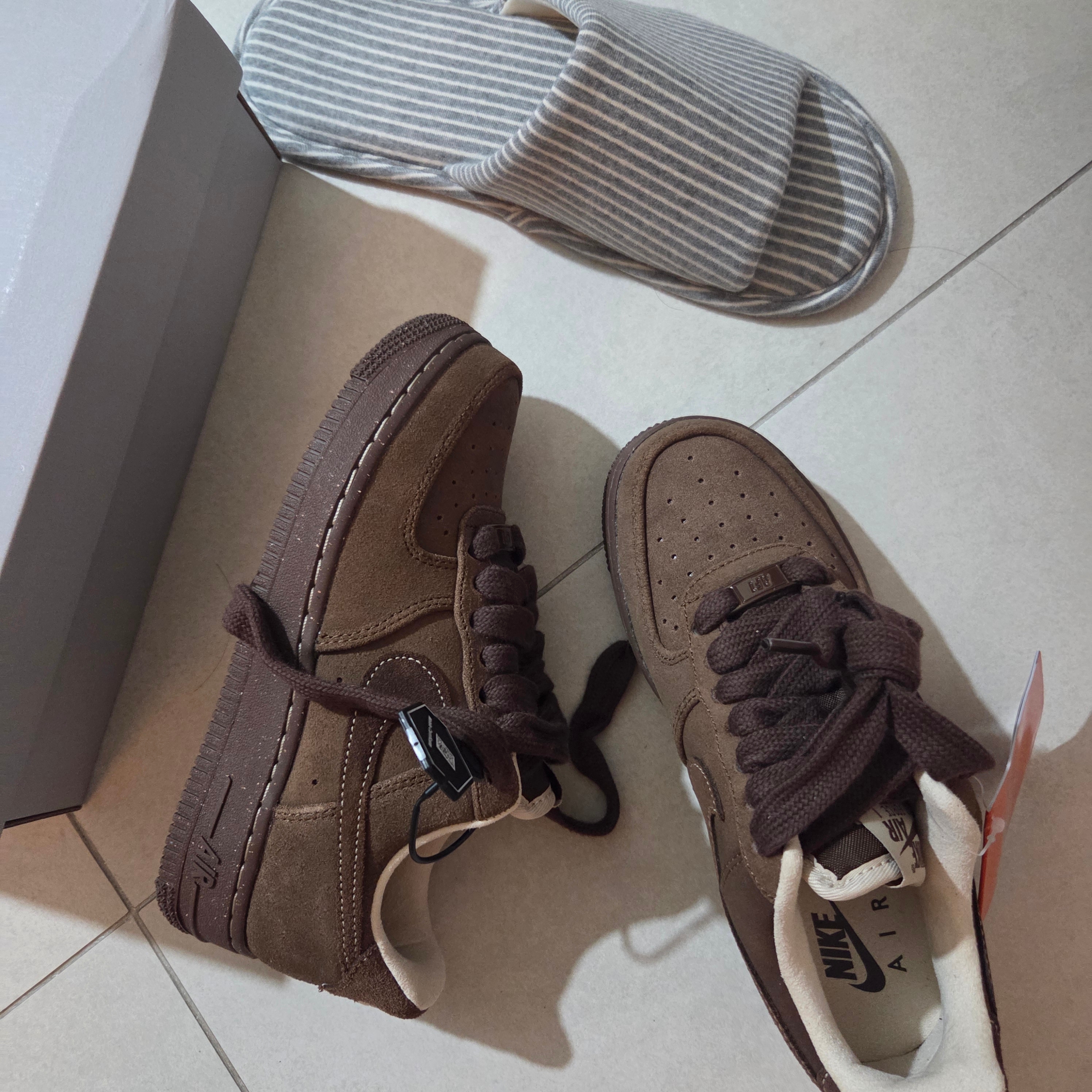 (W) Nike Air Force 1 '07 Cacao Wow 착용 스타일