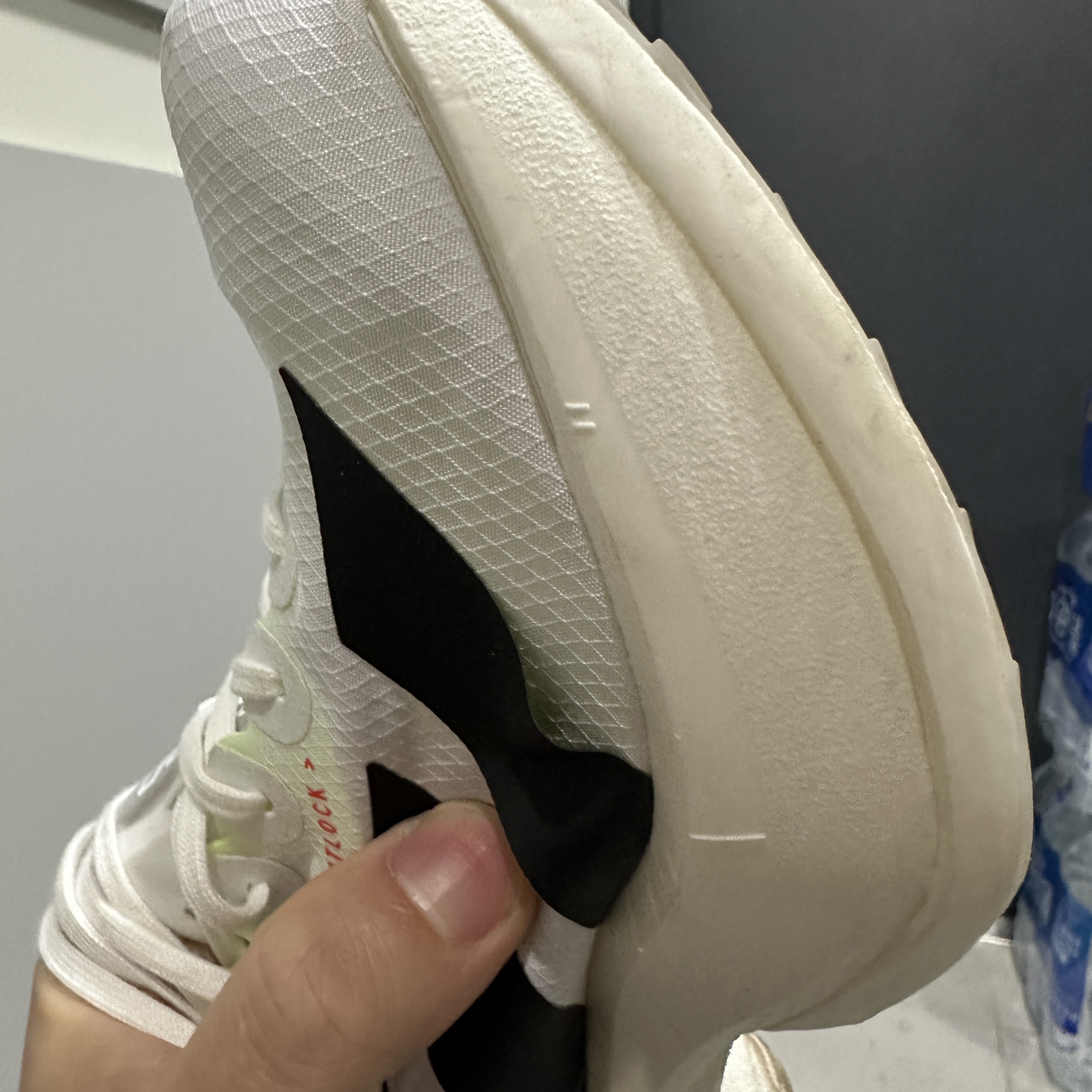 Adidas Adizero Adios Pro 4 Cloud White Core Black 착용 스타일 - 1