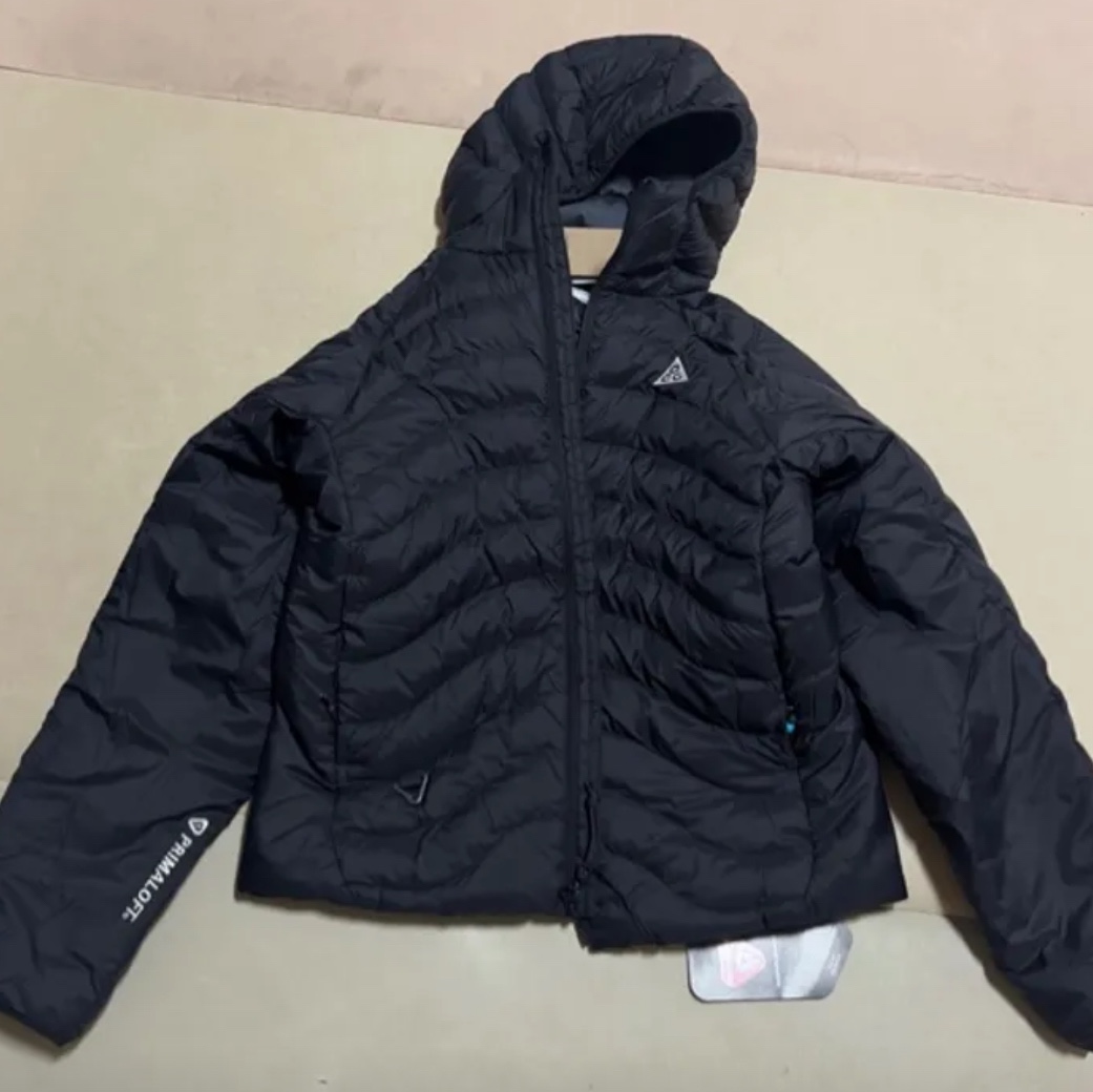 (W) Nike ACG Lava Flow Therma-Fit ADV Jacket Black Summit White 착용 스타일
