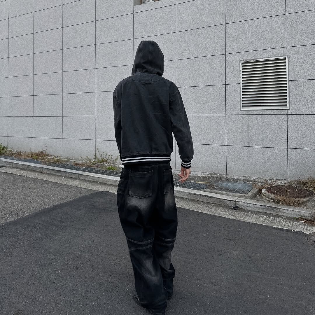 SPORT CHAMBER x Coca-Cola Denim Hood Jumper Black 착용 스타일 - 4