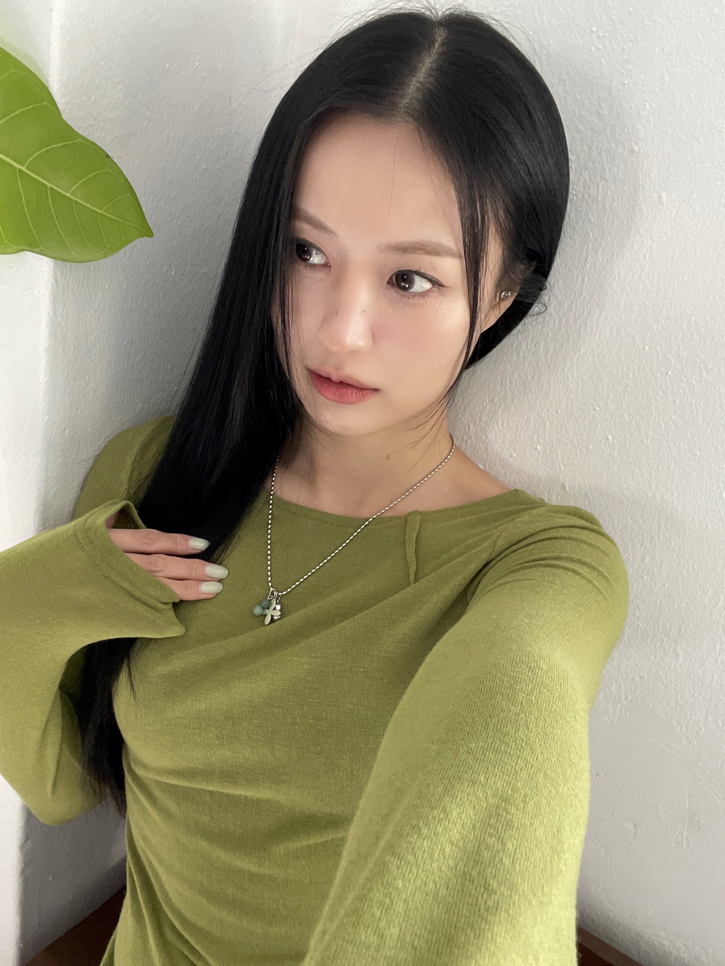 Riomeu Layered Pendant Oval Chain Necklace 착용 스타일