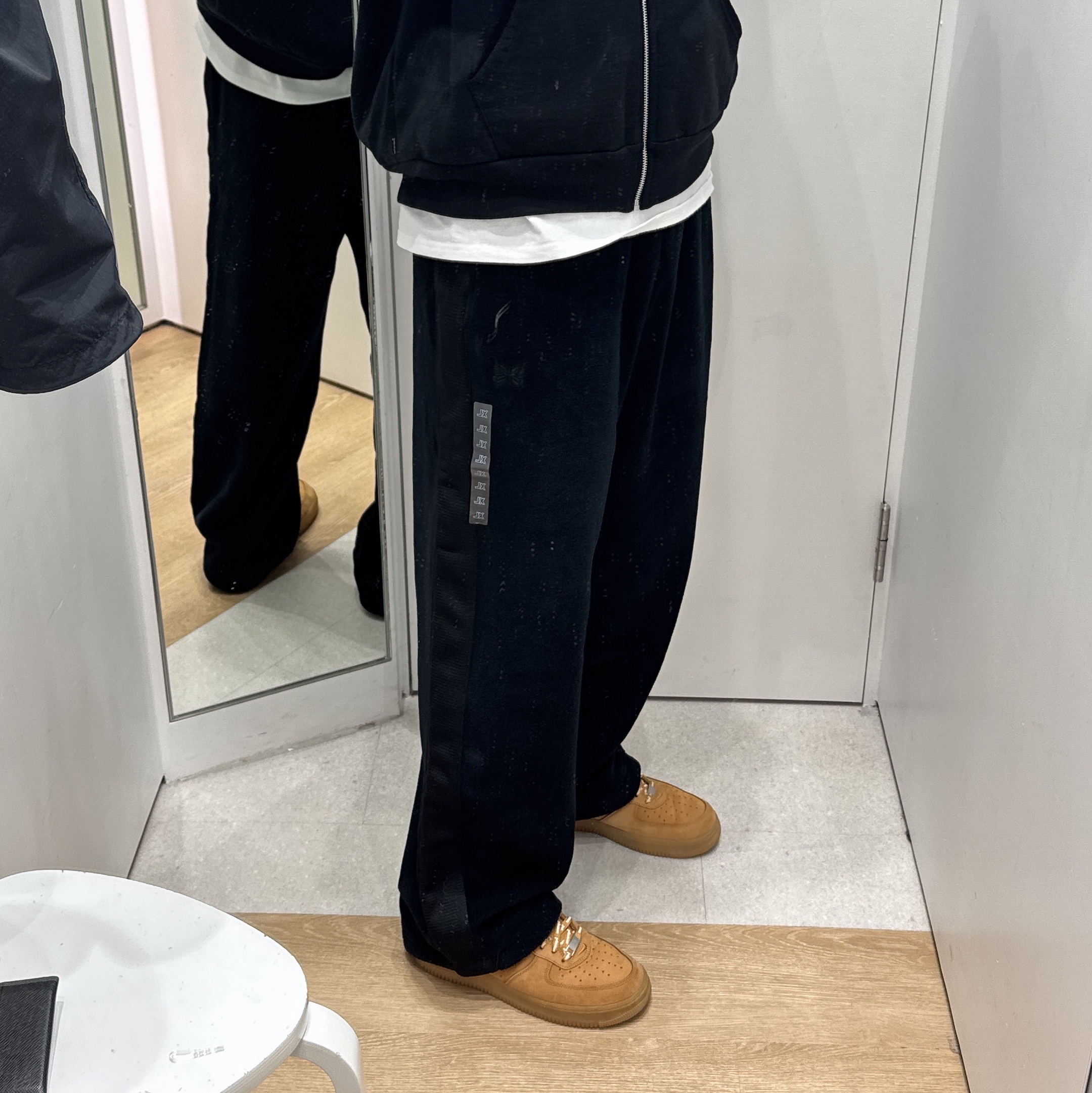 Uniqlo x Needles Fleece Wide Pants Black - KR, Nike x Supreme Air Force 1 Low Flax 착용 스타일 - 1