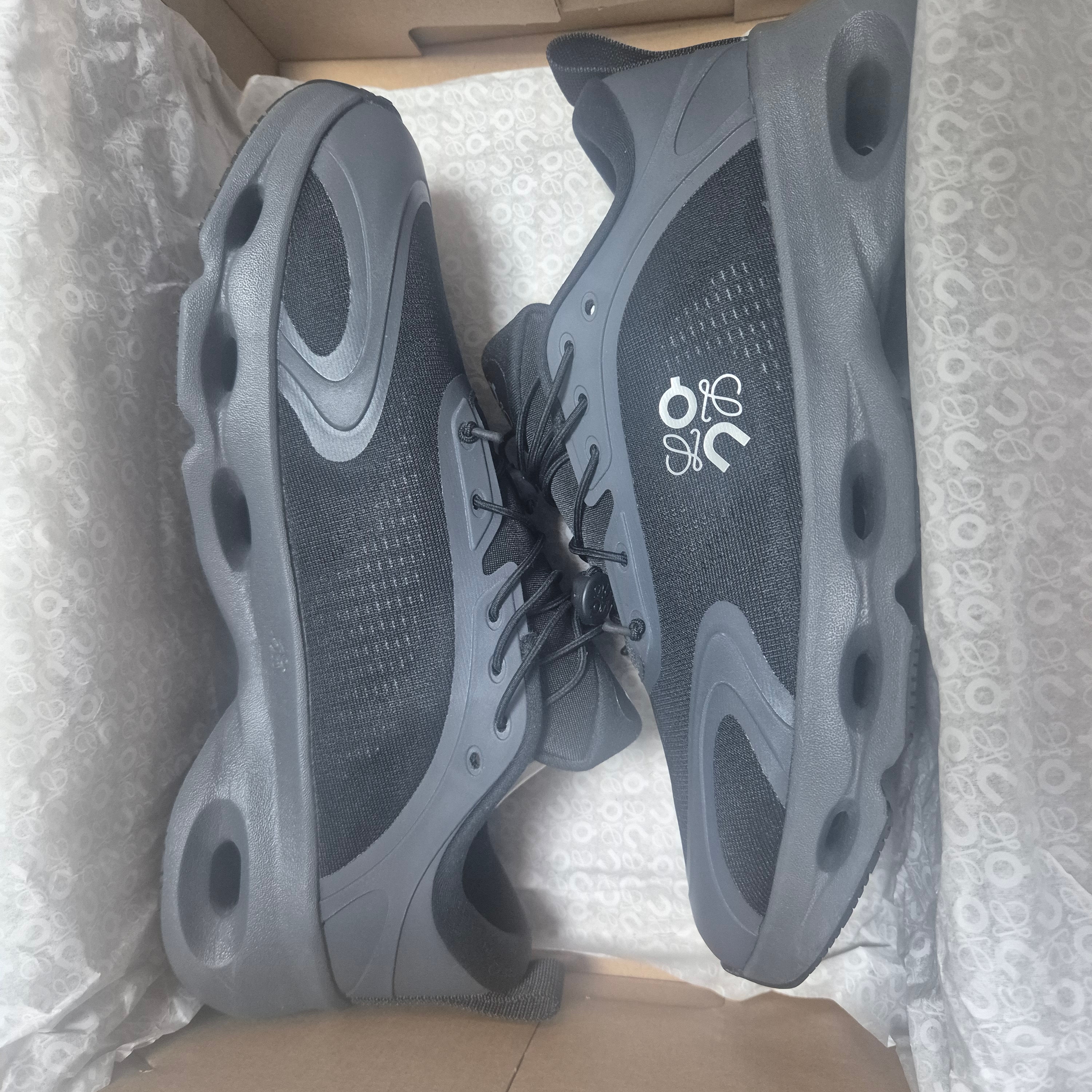 Loewe x On Running Cloudsolo Sneakers White Light Grey, Loewe x On Running Cloudsolo Sneakers Black 착용 스타일 - 2