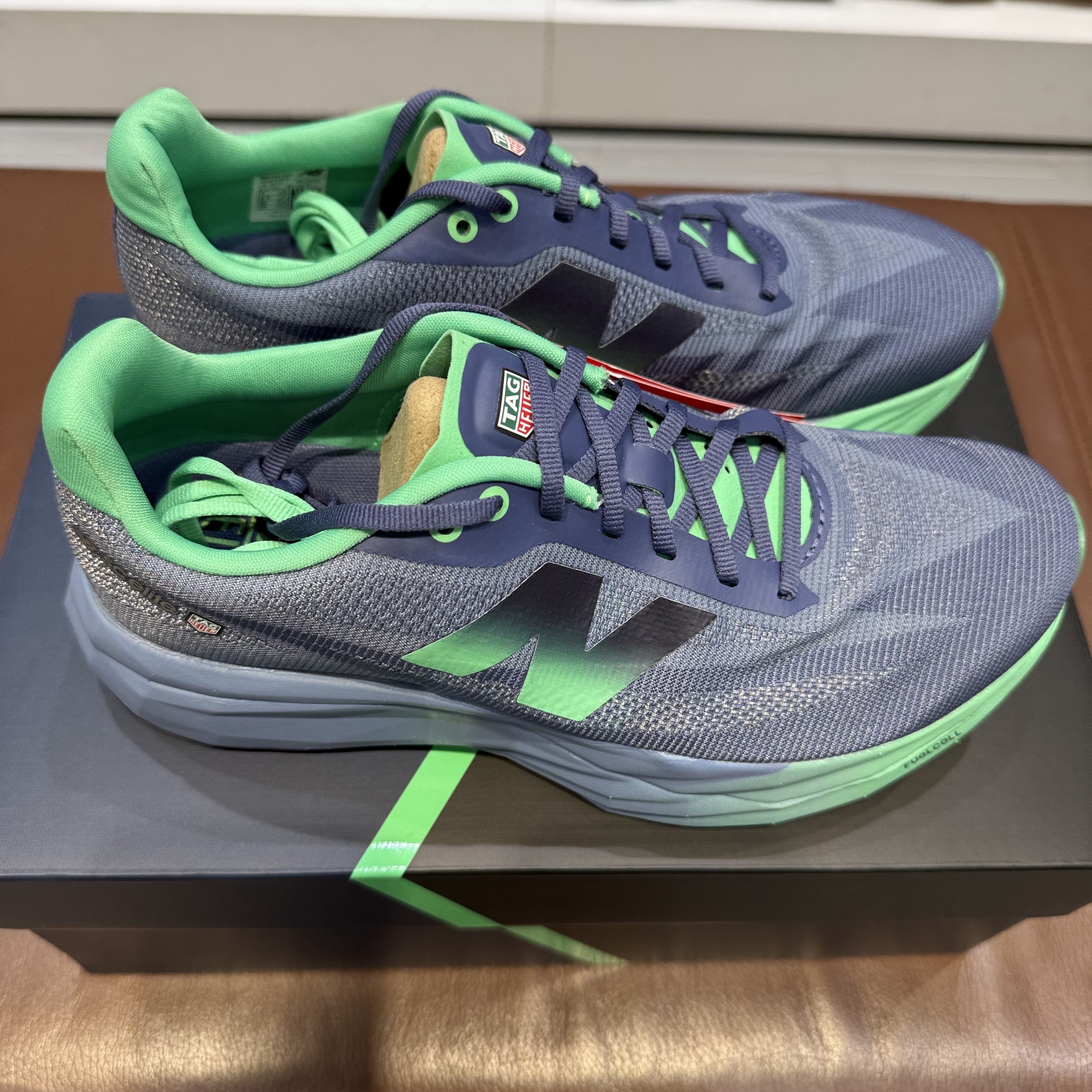 New Balance x TAG Heuer SC Elite v5 Dream State Midnight - D Standard 착용 스타일 - 4