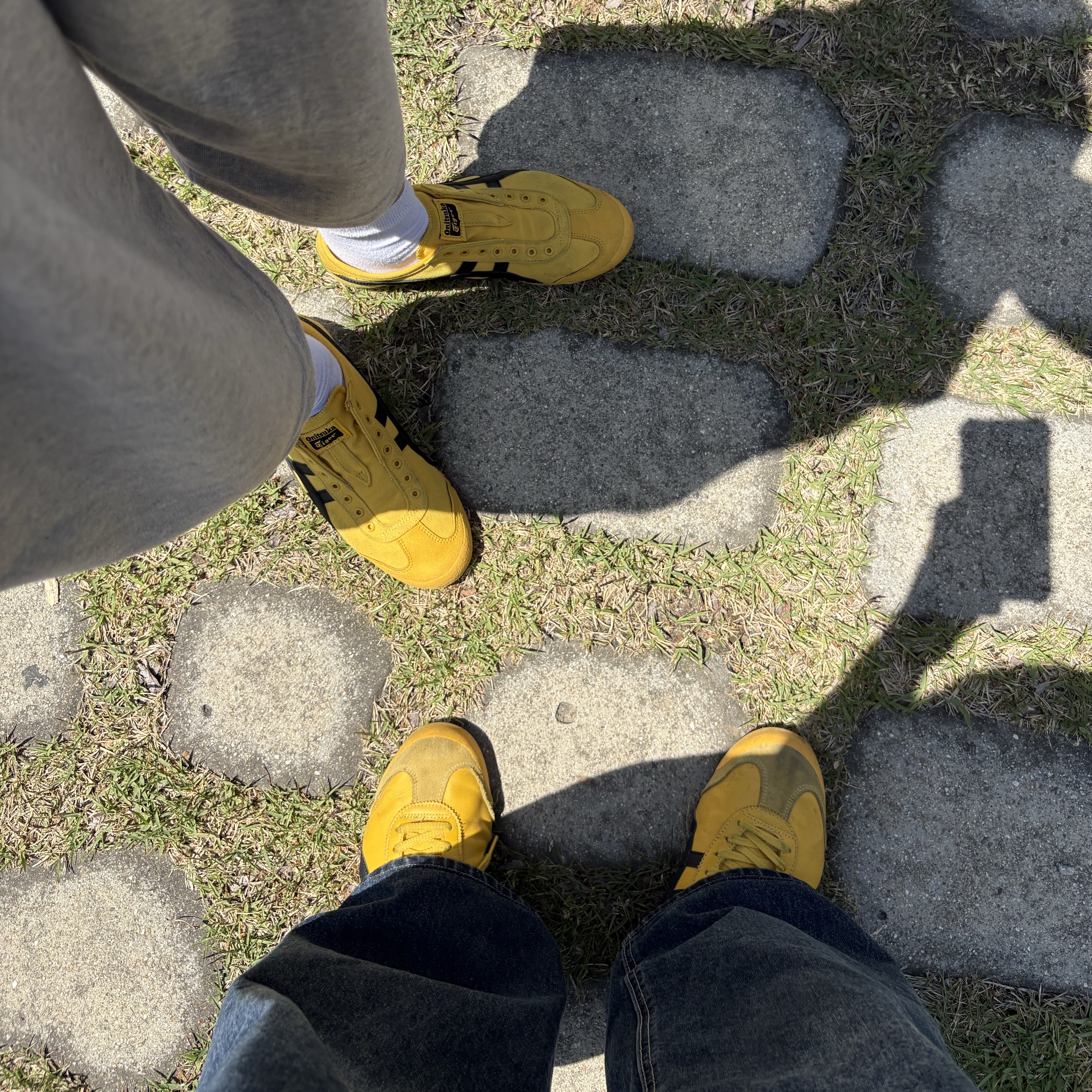 Onitsuka Tiger Mexico 66 Yellow Black, Onitsuka Tiger Mexico 66 Slip-On Yellow Black 착용 스타일