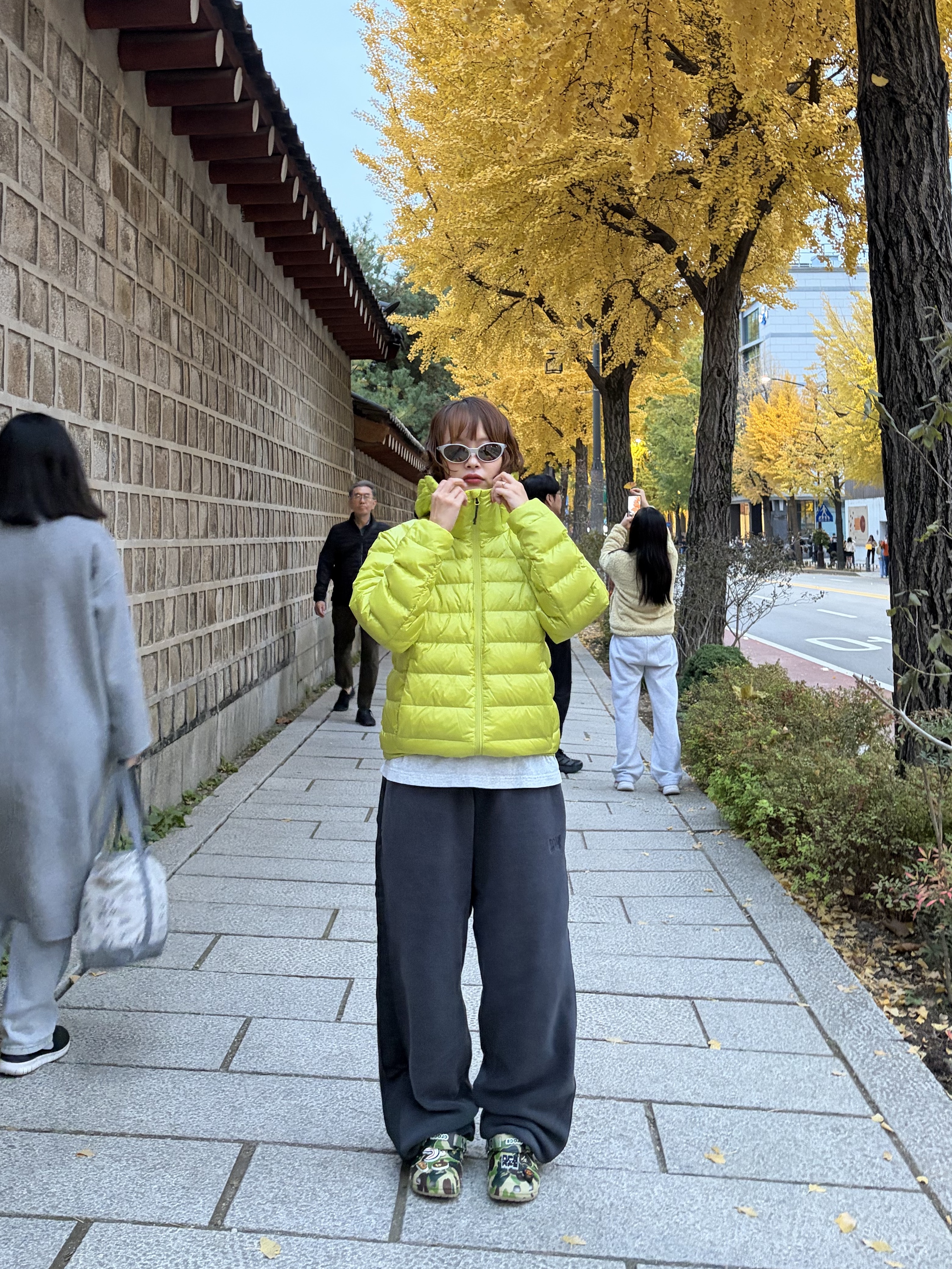 Musinsa Standard Iron Light Down Jacket Yellow Green, Oakley Eye Jacket Redux Silver Frame Prizm Black Polarized Lenses High Bridge Fit 착용 스타일 - 4