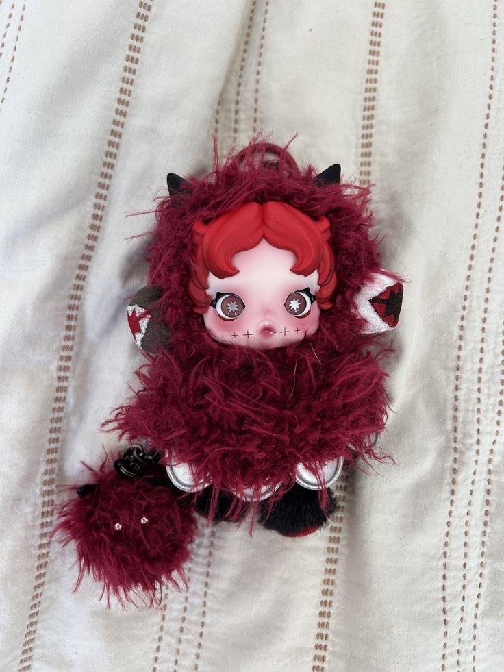 Pop Mart Skullpanda You Found Me ! Series Plush Doll Pendant Chomp (Opened Case) 착용 스타일