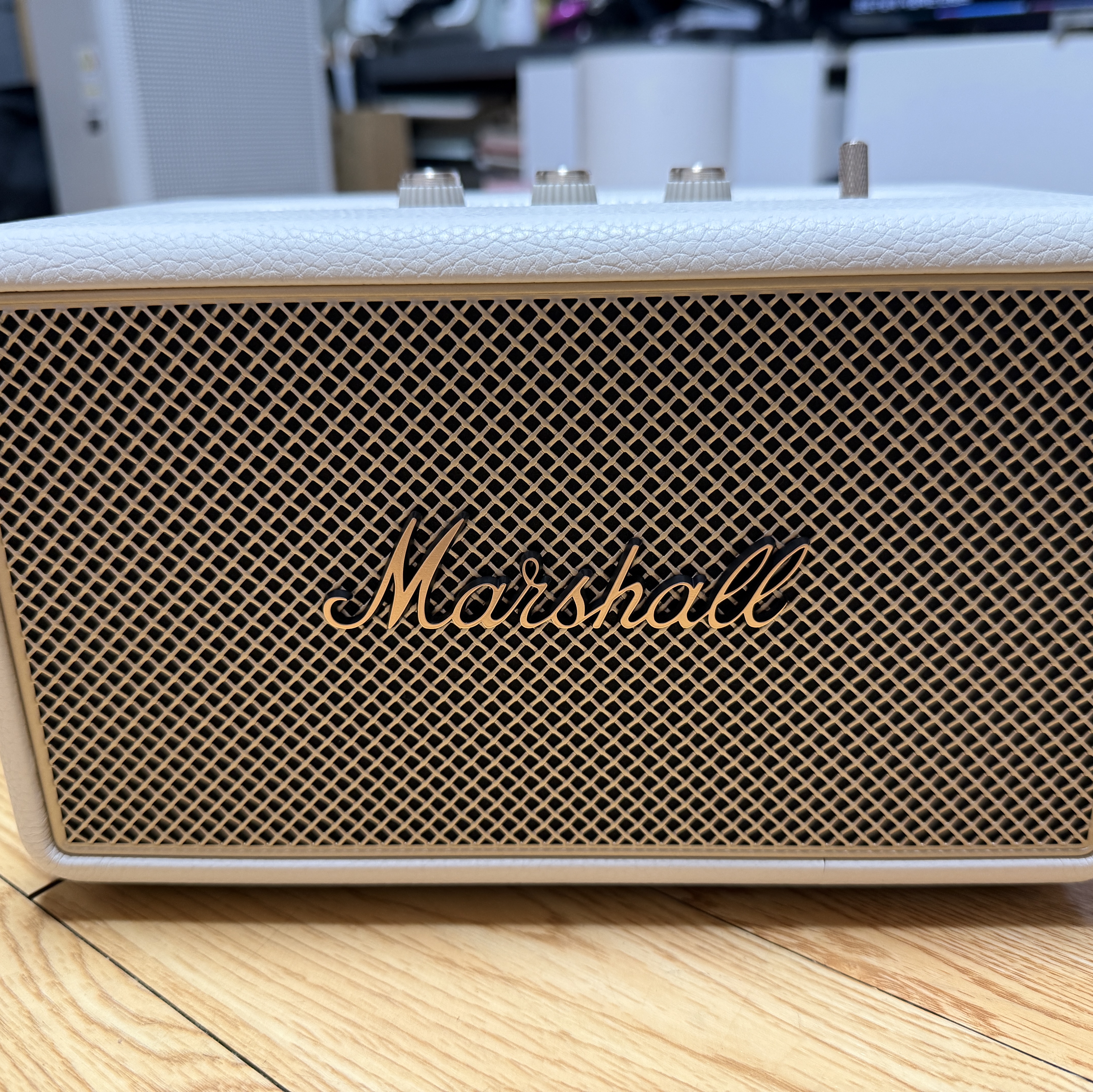 Marshall Kilburn III Cream (Korean Ver.) 착용 스타일 - 1