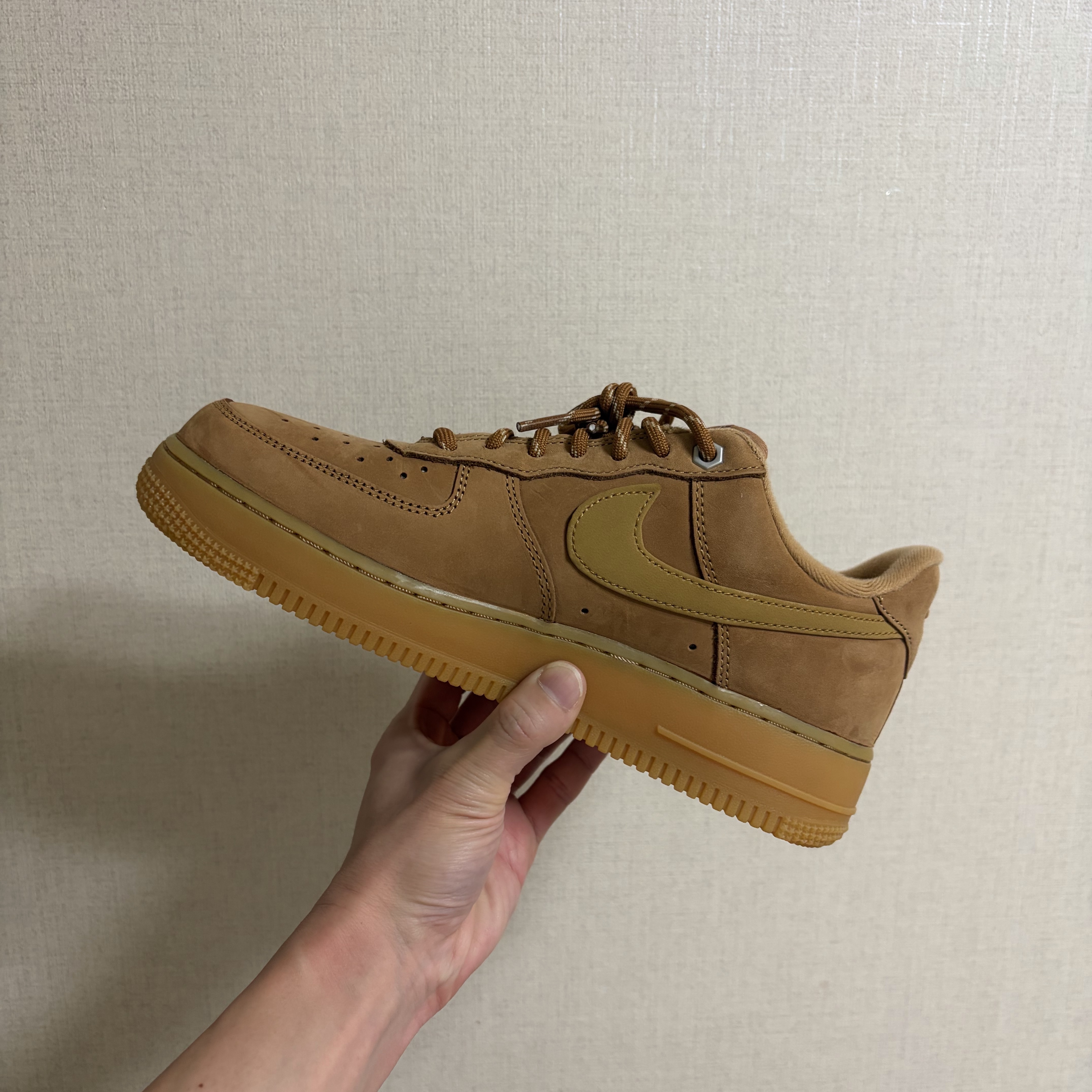 Nike Air Force 1 '07 WB Flax 착용 스타일