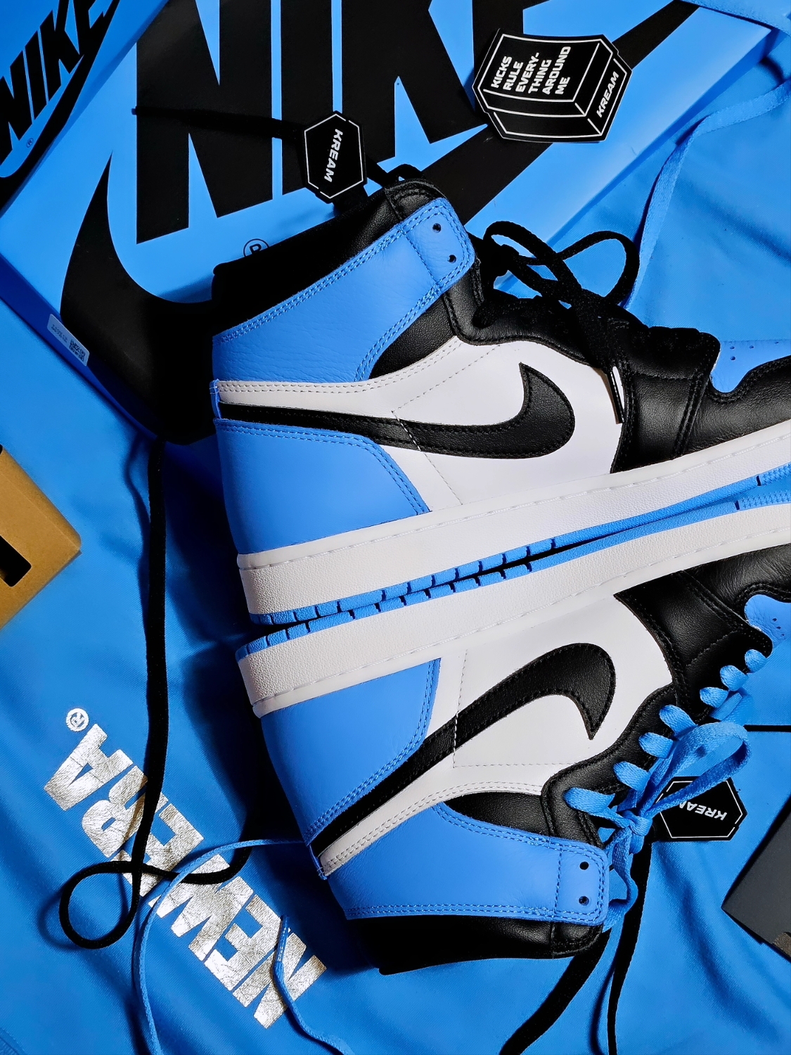 Jordan 1 Retro High OG University Blue 착용 스타일