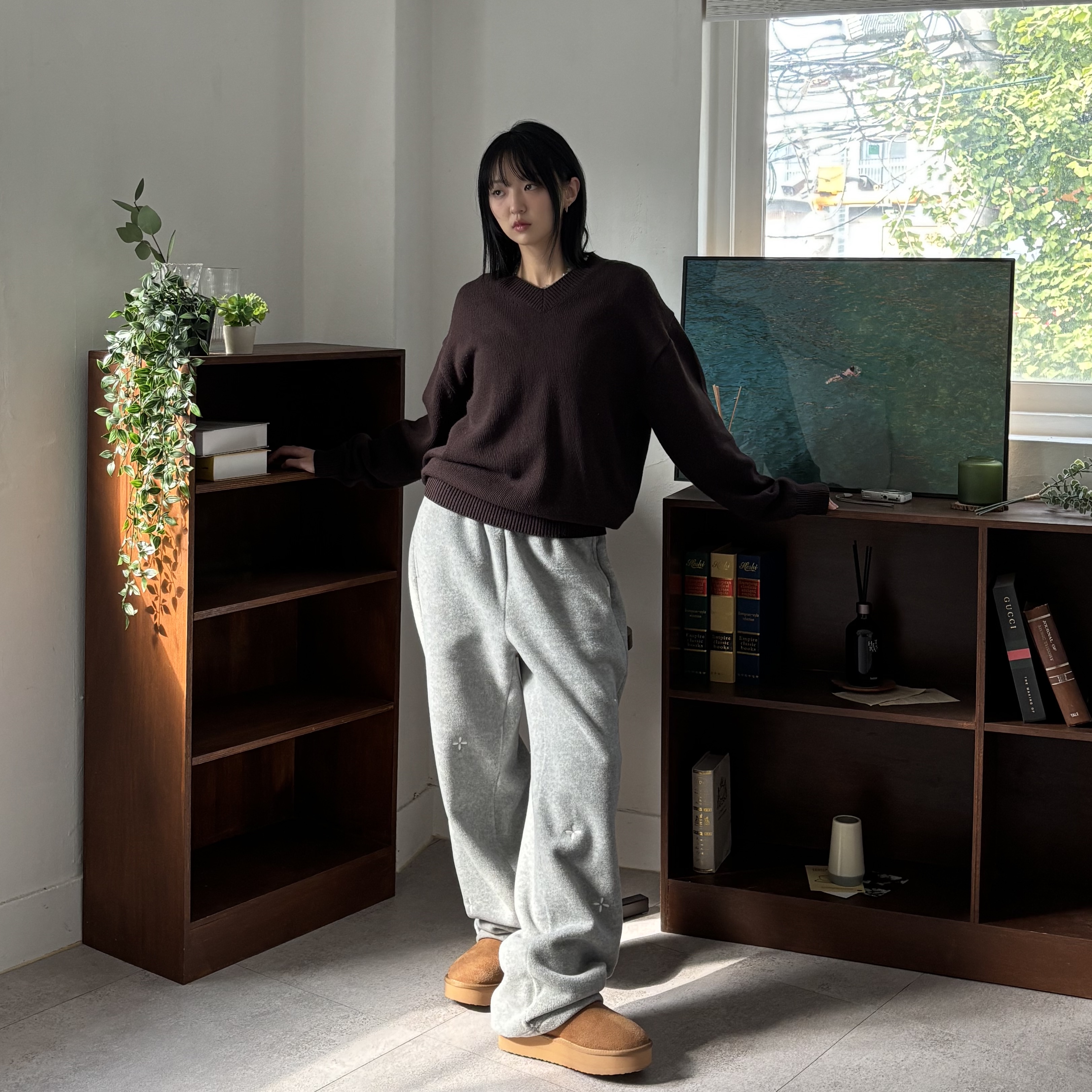 Riomeu Fleece Loose Pants Gray 착용 스타일 - 2