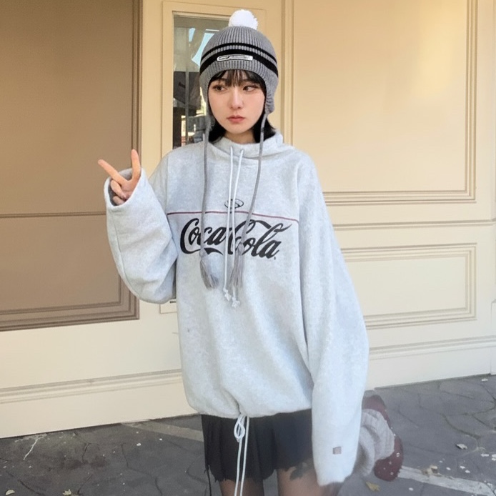 SPORT CHAMBER x Coca-Cola Fleece Gray, SPORT CHAMBER Route Earflap Beanie Gray 착용 스타일 - 2