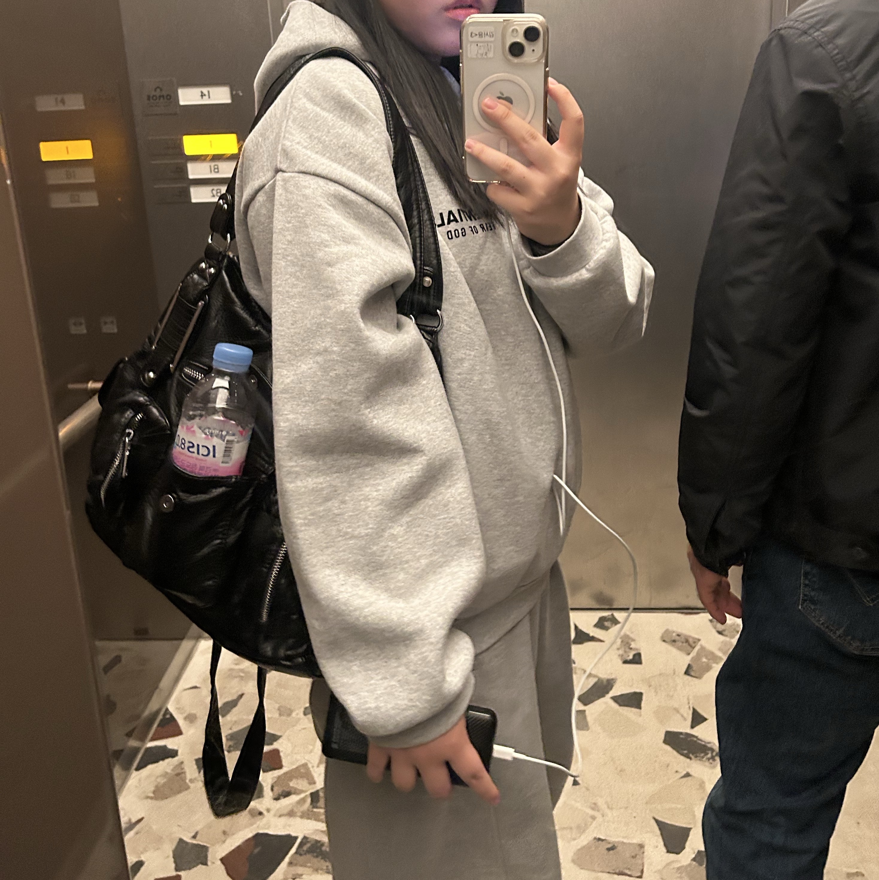 Essentials Fleece Hoodie Light Heather Grey - 24FW 착용 스타일 - 1