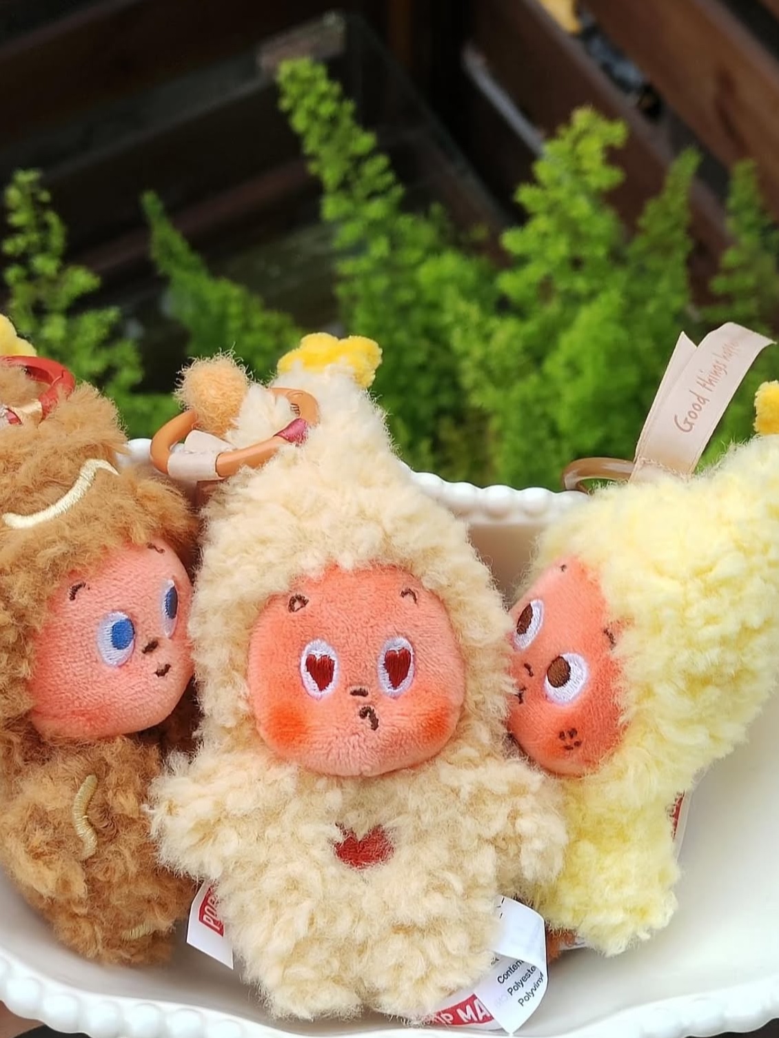 Pop Mart Twinkle Twinkle Savor the Moment Series-Fresh-Baked Mini Cookies Plush Pendant Coconut Crisp (Opened Case) 착용 스타일