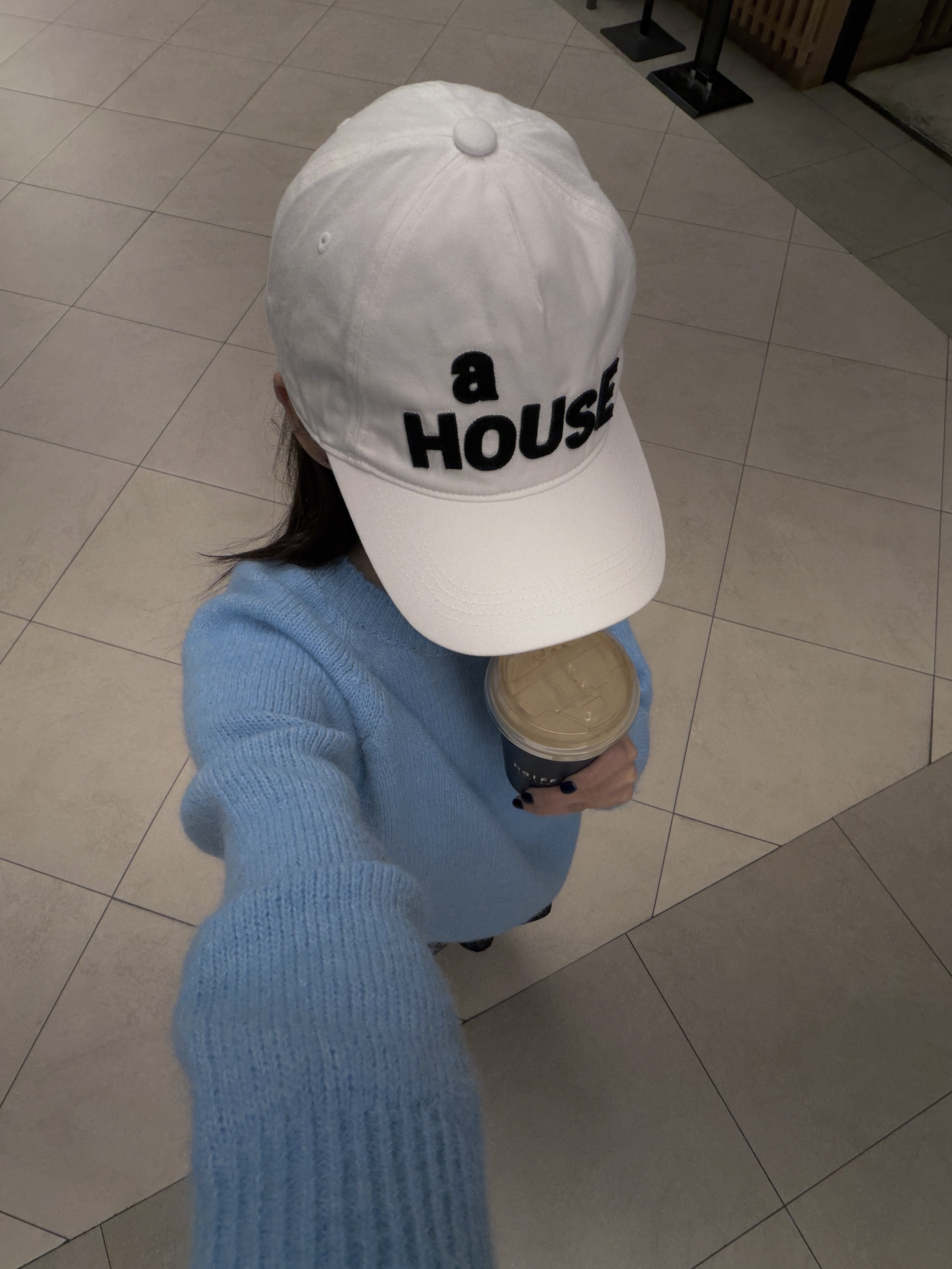 Kikozy A House Cap White, Oakley Light Breathe Triple Black 착용 스타일 - 1