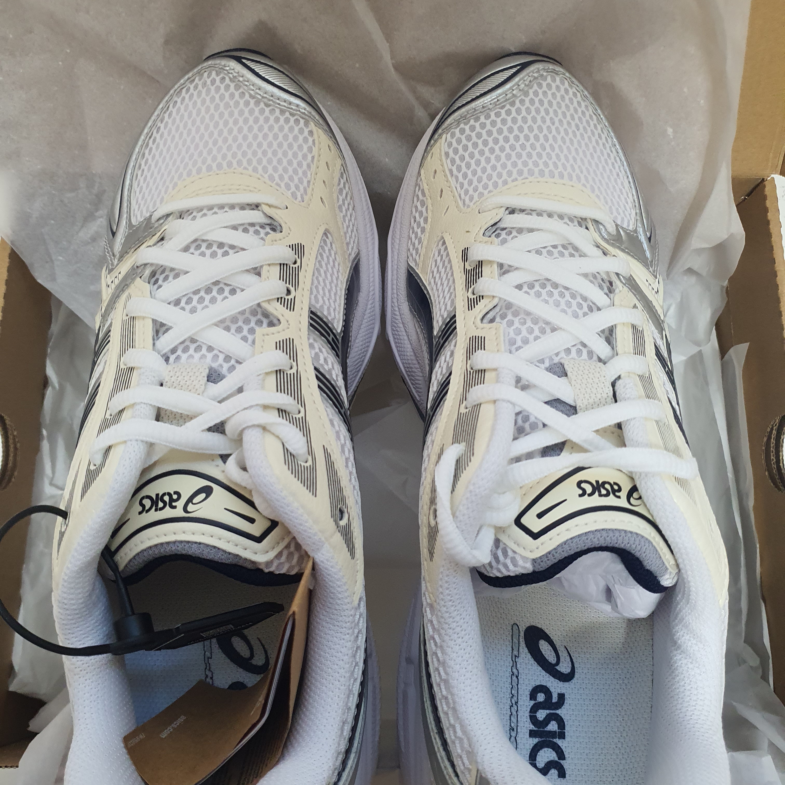 (W) Asics Gel-Kayano 14 White Midnight 착용 스타일 - 2