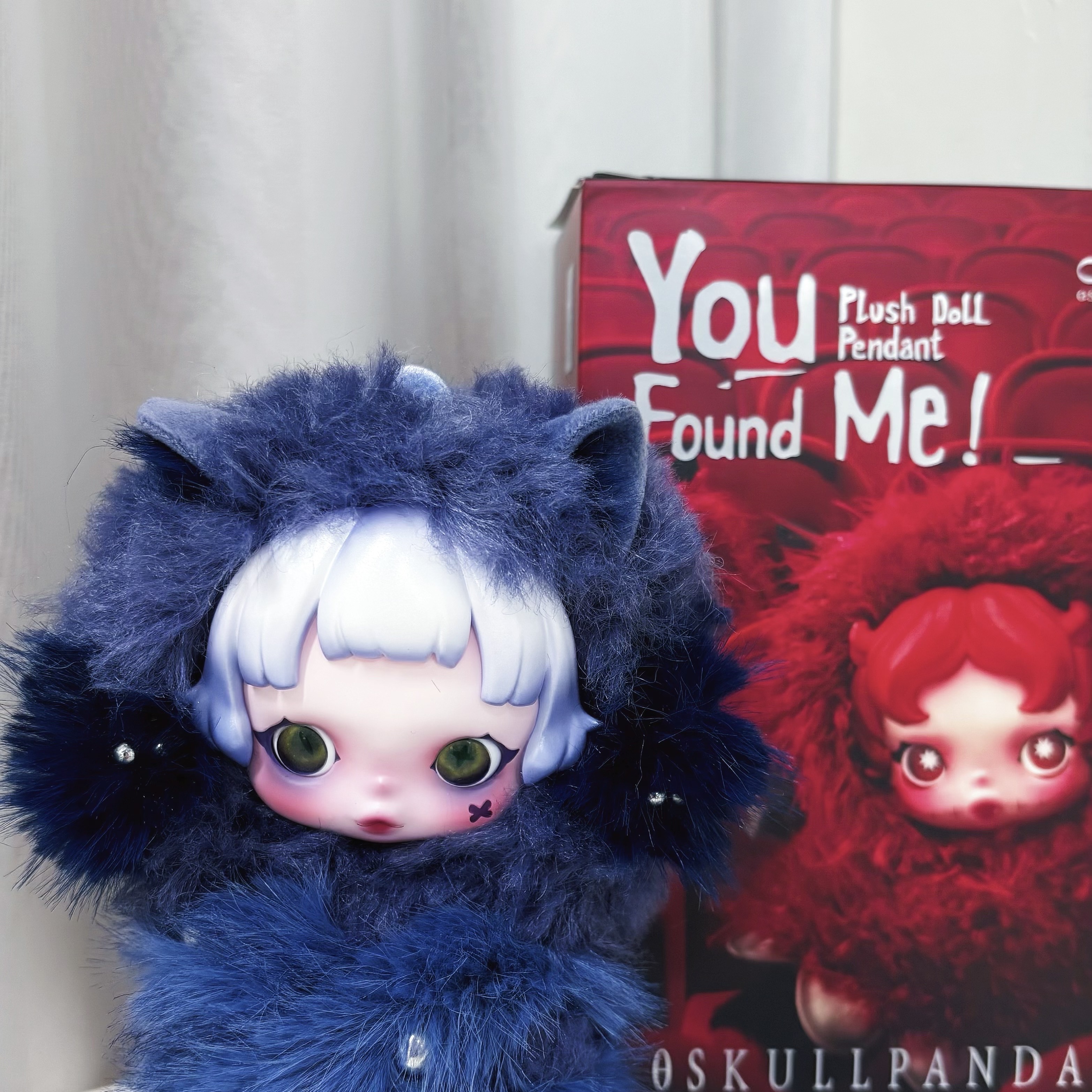 Pop Mart Skullpanda You Found Me ! Series Plush Doll Pendant Sealed Case (1 Blind Box) 착용 스타일